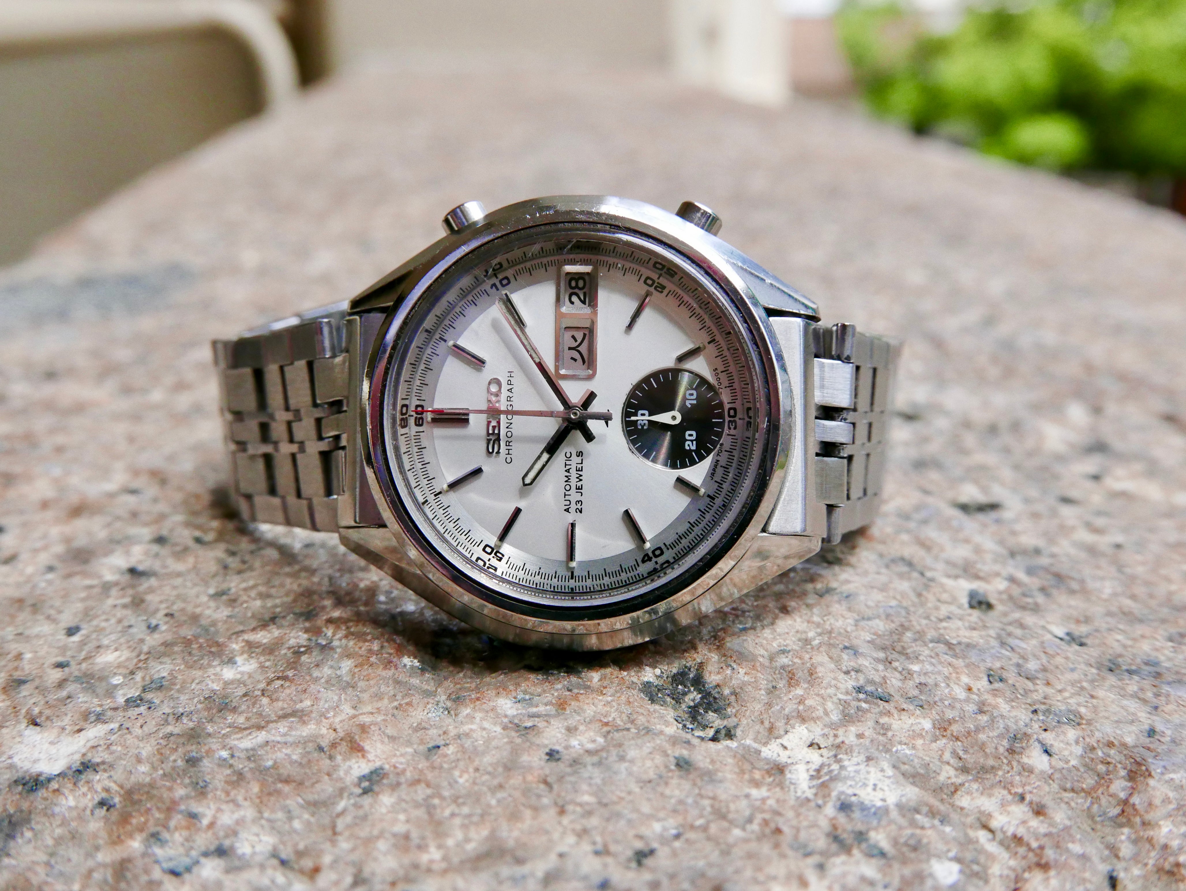 Vintage Seiko Chronograph 7018-7000 "One-Eyed Panda"