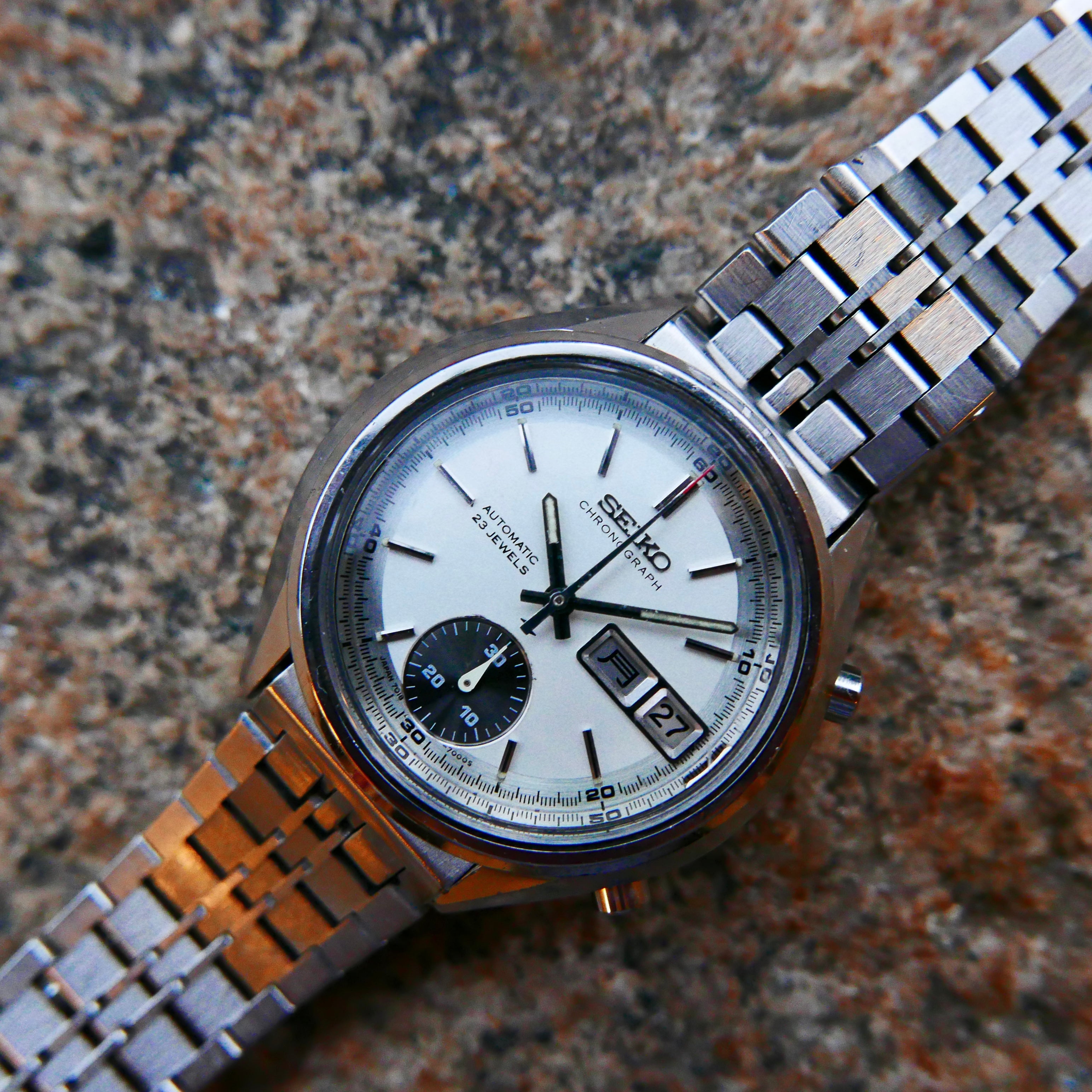 Vintage Seiko Chronograph 7018-7000 "One-Eyed Panda"