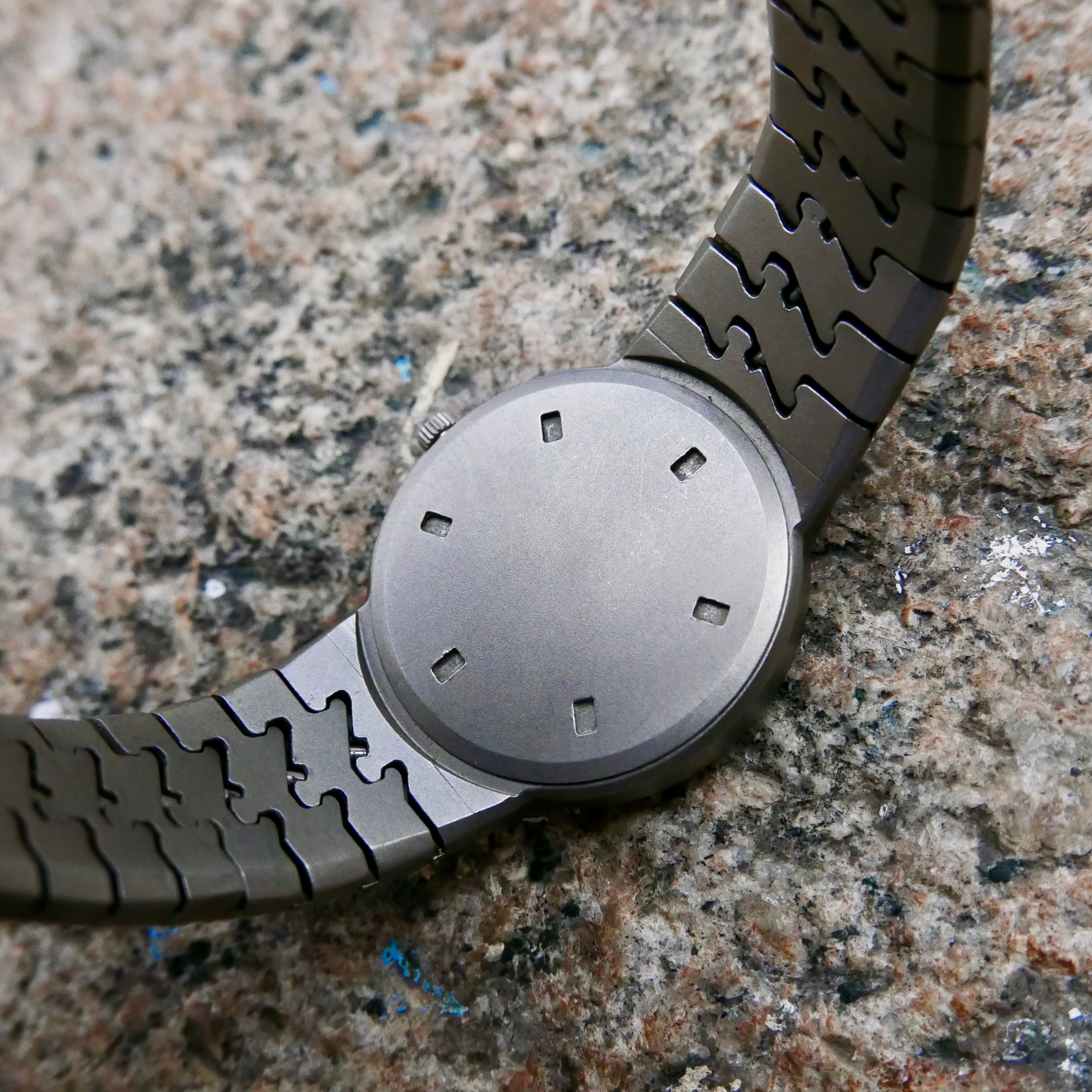 Vintage Watch | IWC Porsche Design Titanium Quartz Men's Watch (IW3317.3) (Full set with box))