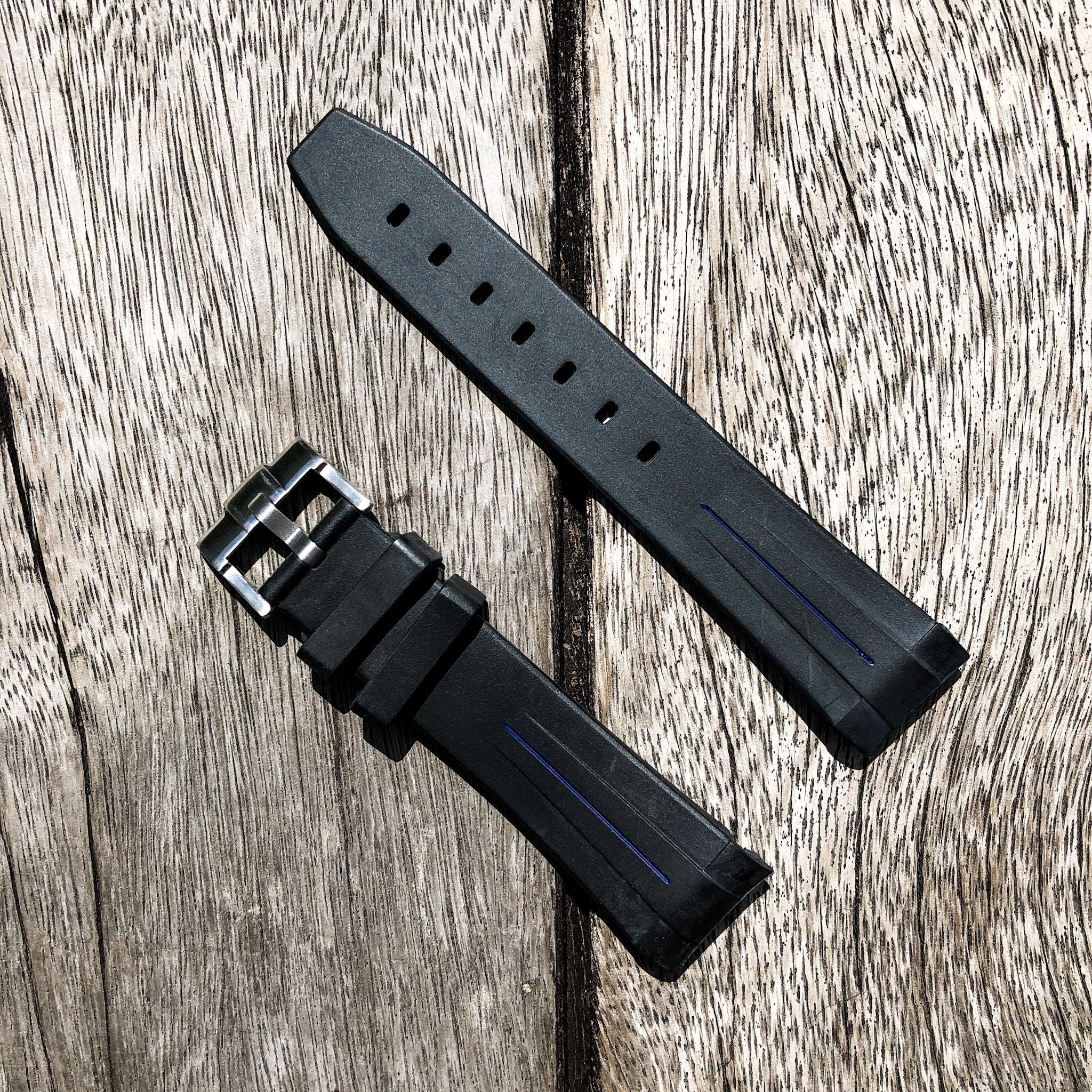 Aqua Series | Black with Blue Line Rubber Watch Strap For Rolex with Curved End - Samurai Vintage Co.
