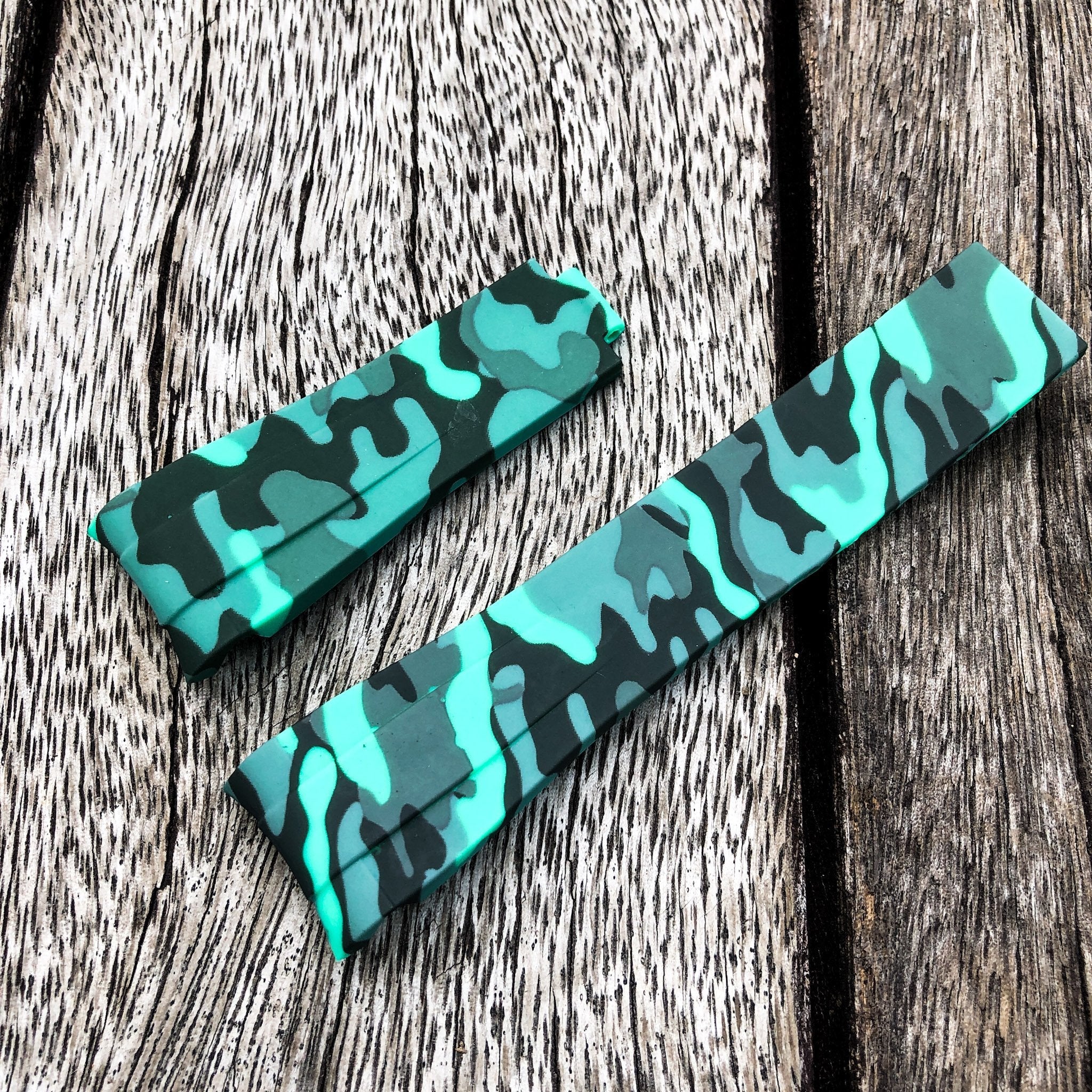 Aqua Series | Light Green Camouflage Rubber Watch Strap For Rolex with Curved End - Samurai Vintage Co.
