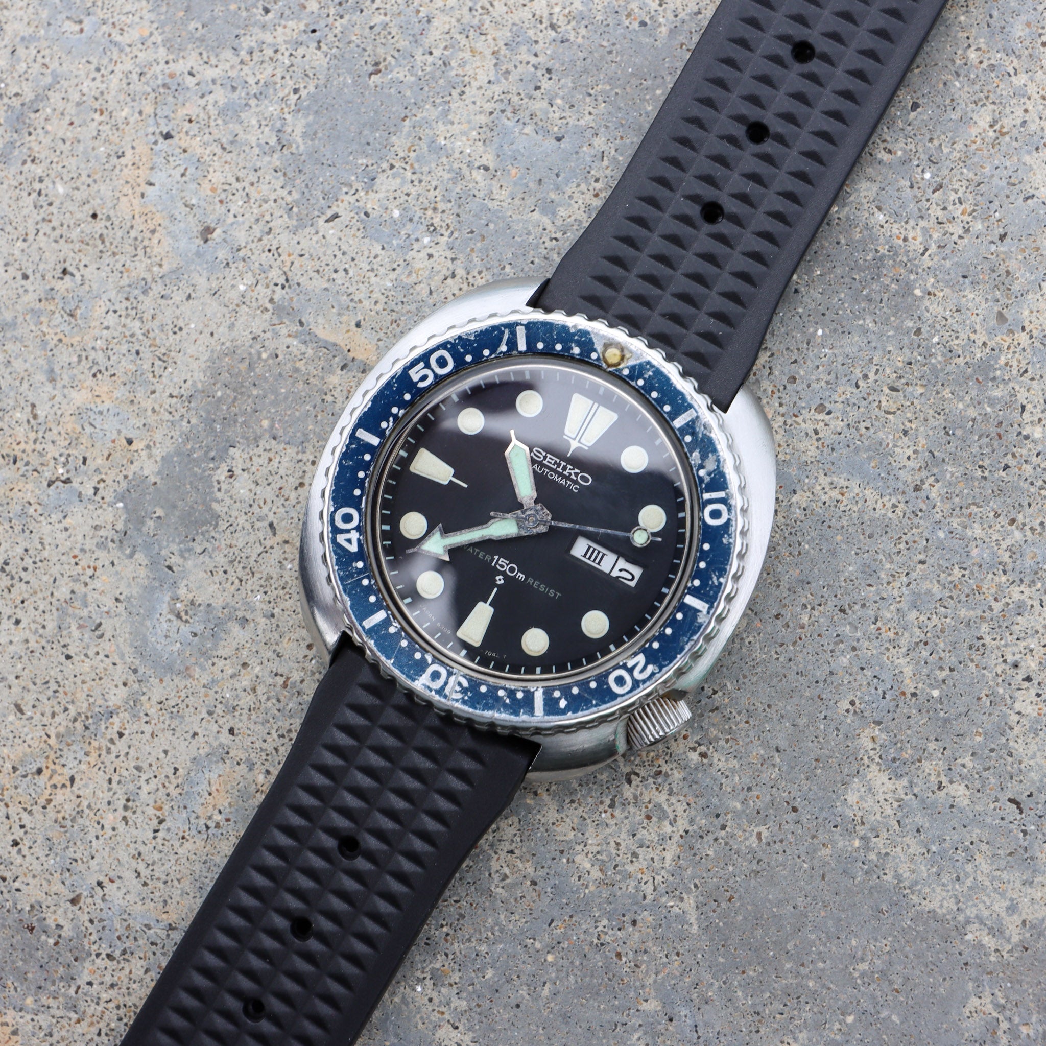 Black Waffle Pattern | Flexi Rubber Series Watch Strap For Seiko - Samurai Vintage Co.