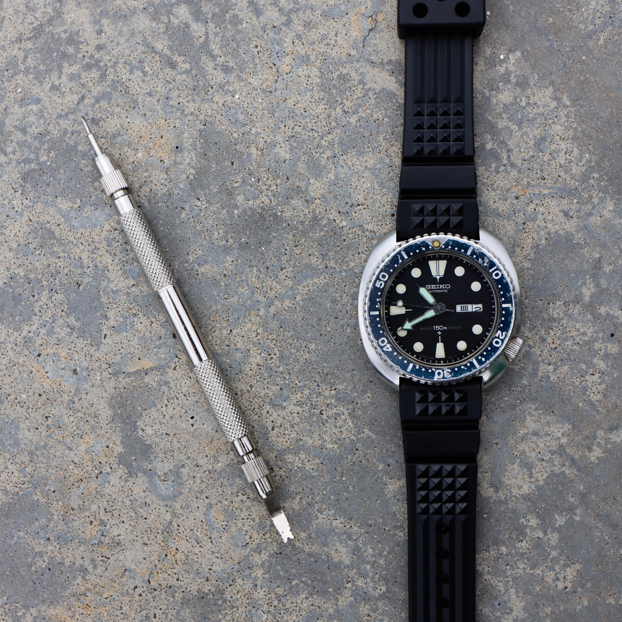Black Waffle with diving extension | Flexi Rubber Series Watch Strap For Seiko - Samurai Vintage Co.