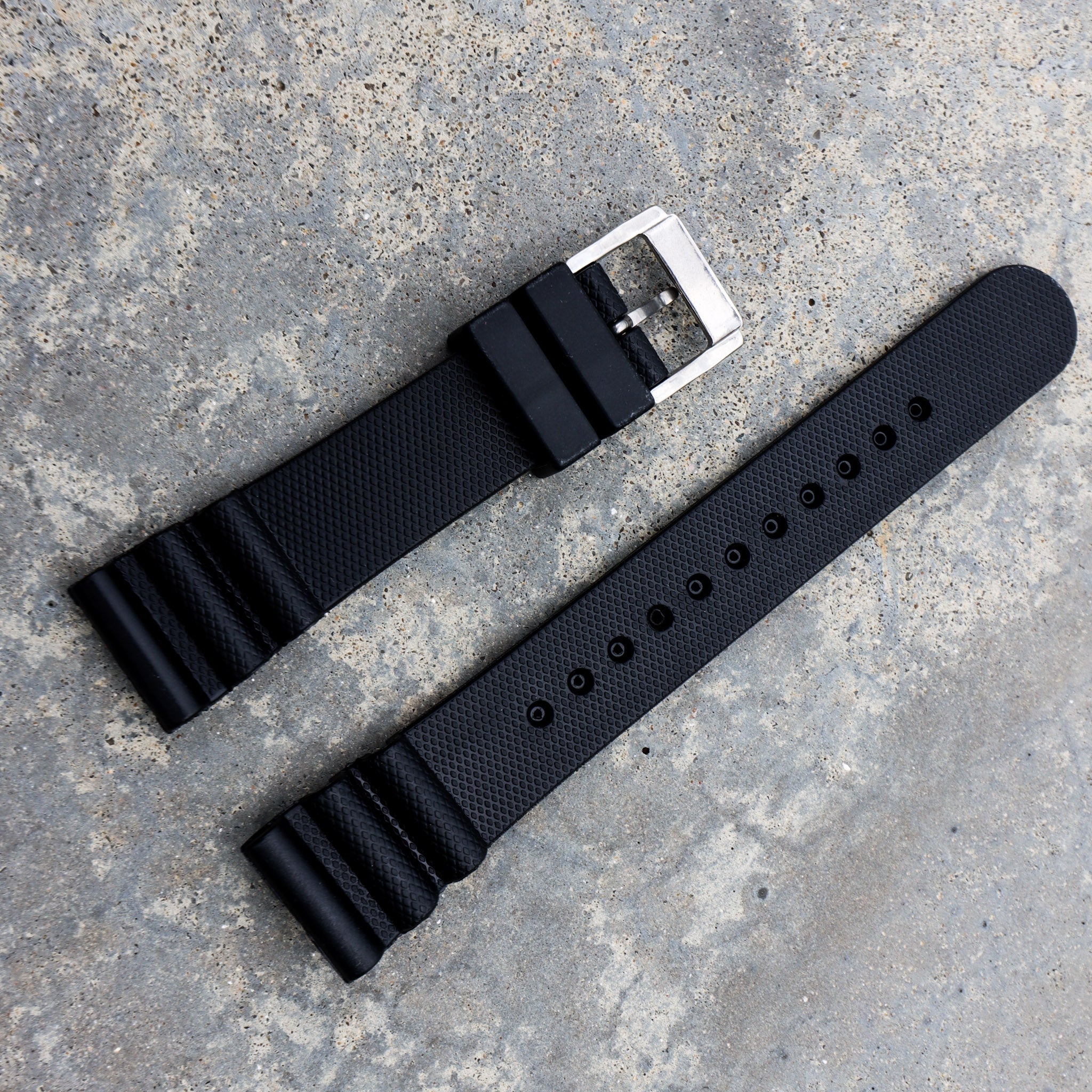 Black Waffle with diving extension | Flexi Rubber Series Watch Strap For Seiko - Samurai Vintage Co.