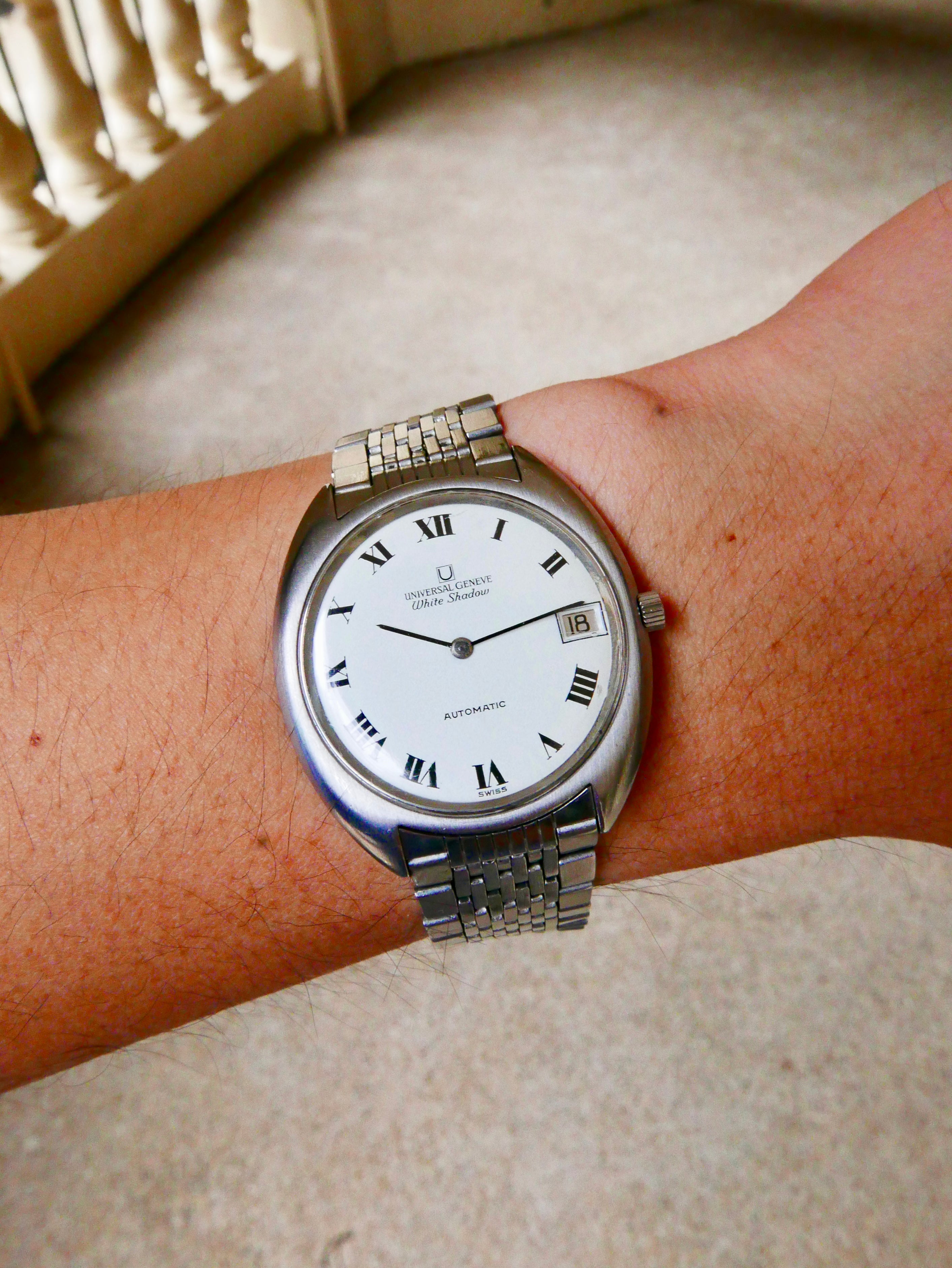 Vintage Watch | Universal Geneve White Shadow Automatic 867102 (With Certificate & Paper)