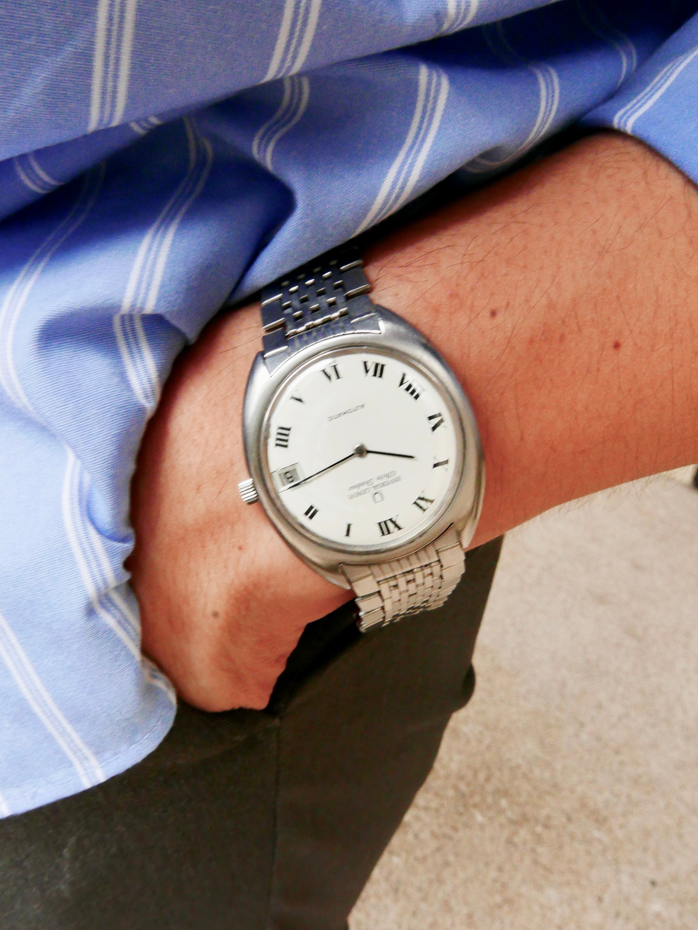 Vintage Watch | Universal Geneve White Shadow Automatic 867102 (With Certificate & Paper)
