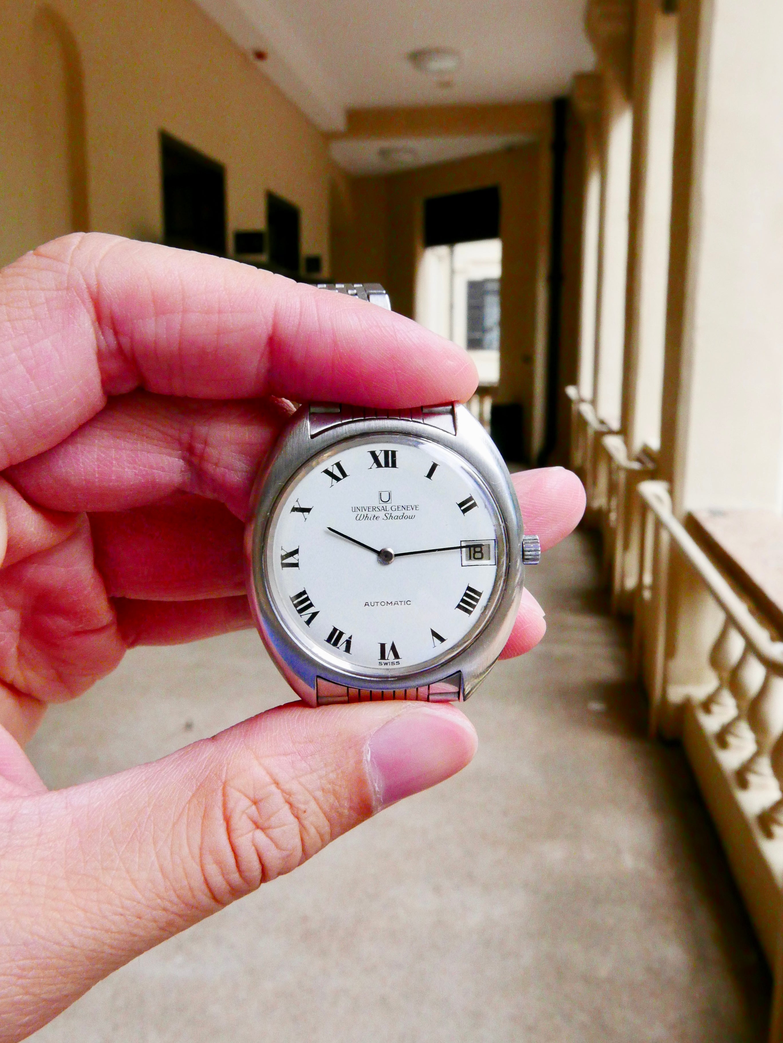 Vintage Watch | Universal Geneve White Shadow Automatic 867102 (With Certificate & Paper)