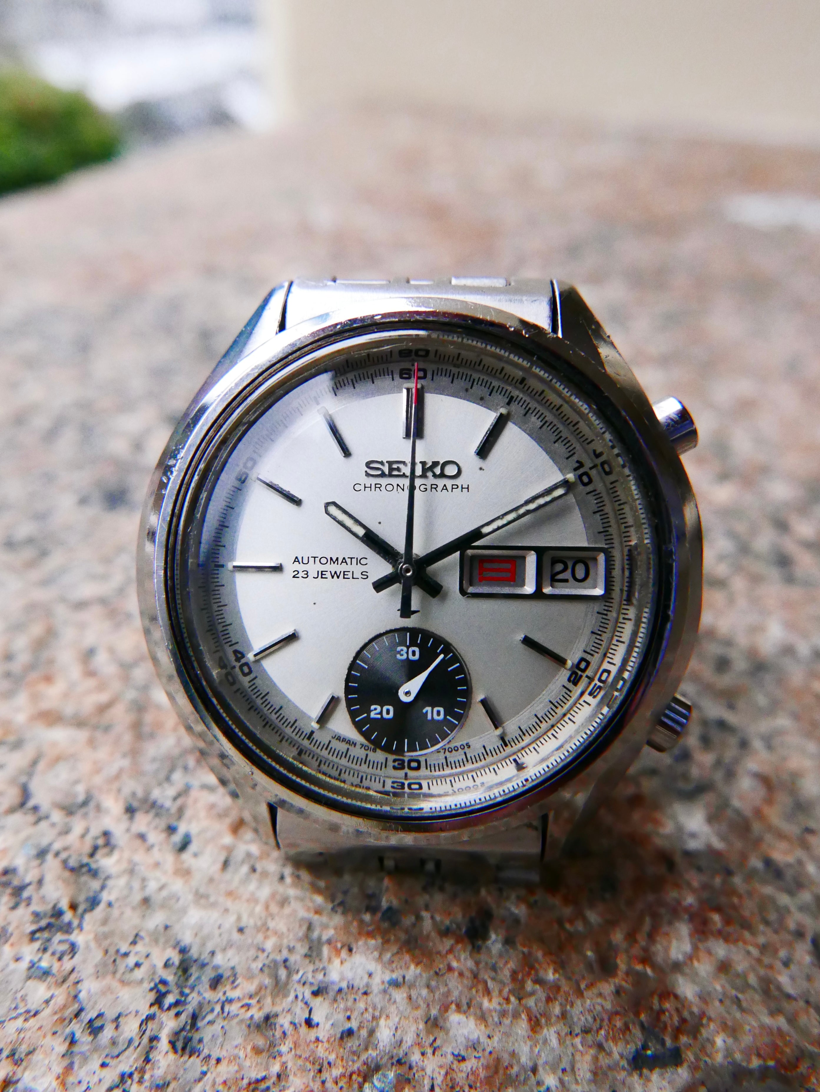Vintage Seiko Chronograph 7018-7000 "One-Eyed Panda"
