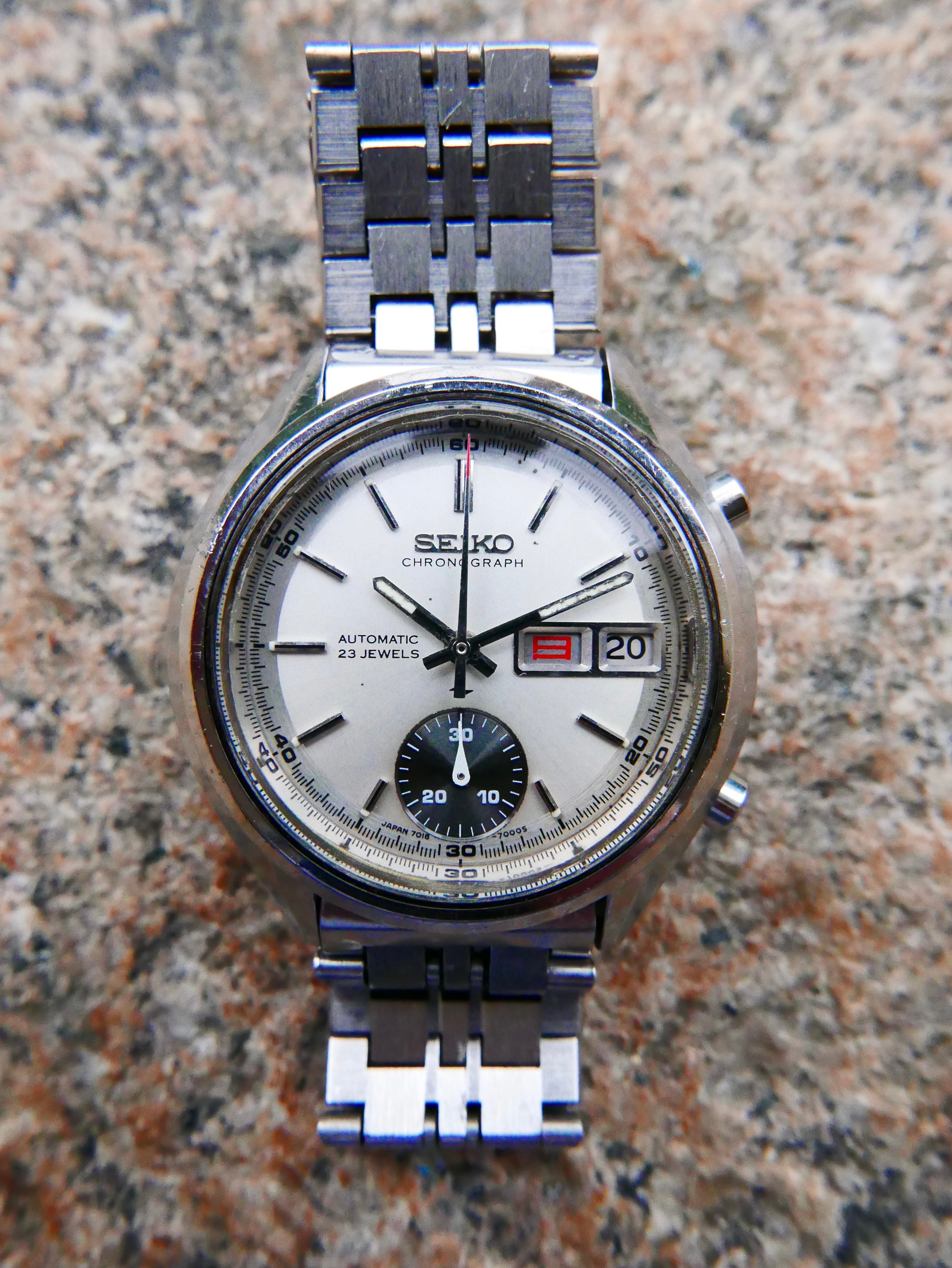 Vintage Seiko Chronograph 7018-7000 "One-Eyed Panda"