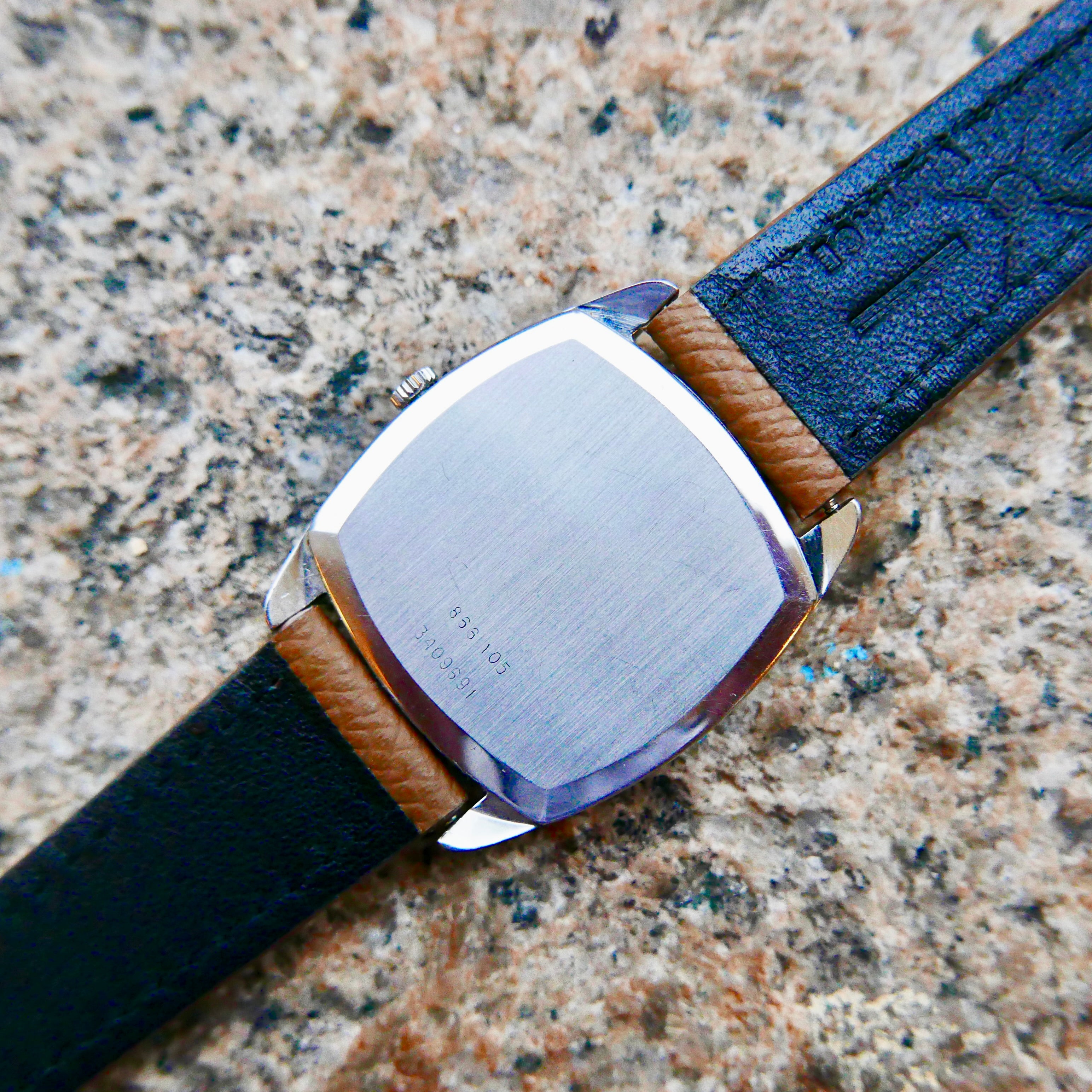 Vintage Watch | Universal Geneve White Shadow Rectangular Automatic 866105