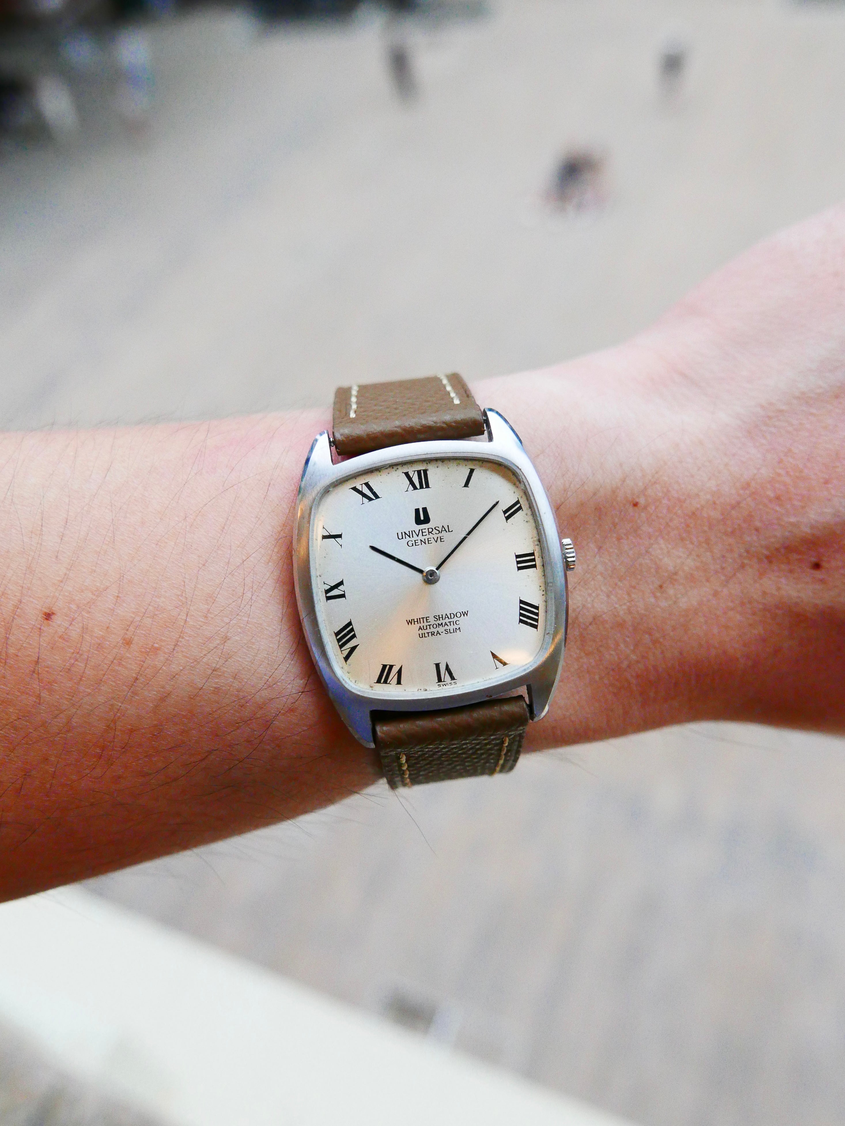 Vintage Watch | Universal Geneve White Shadow Rectangular Automatic 866105