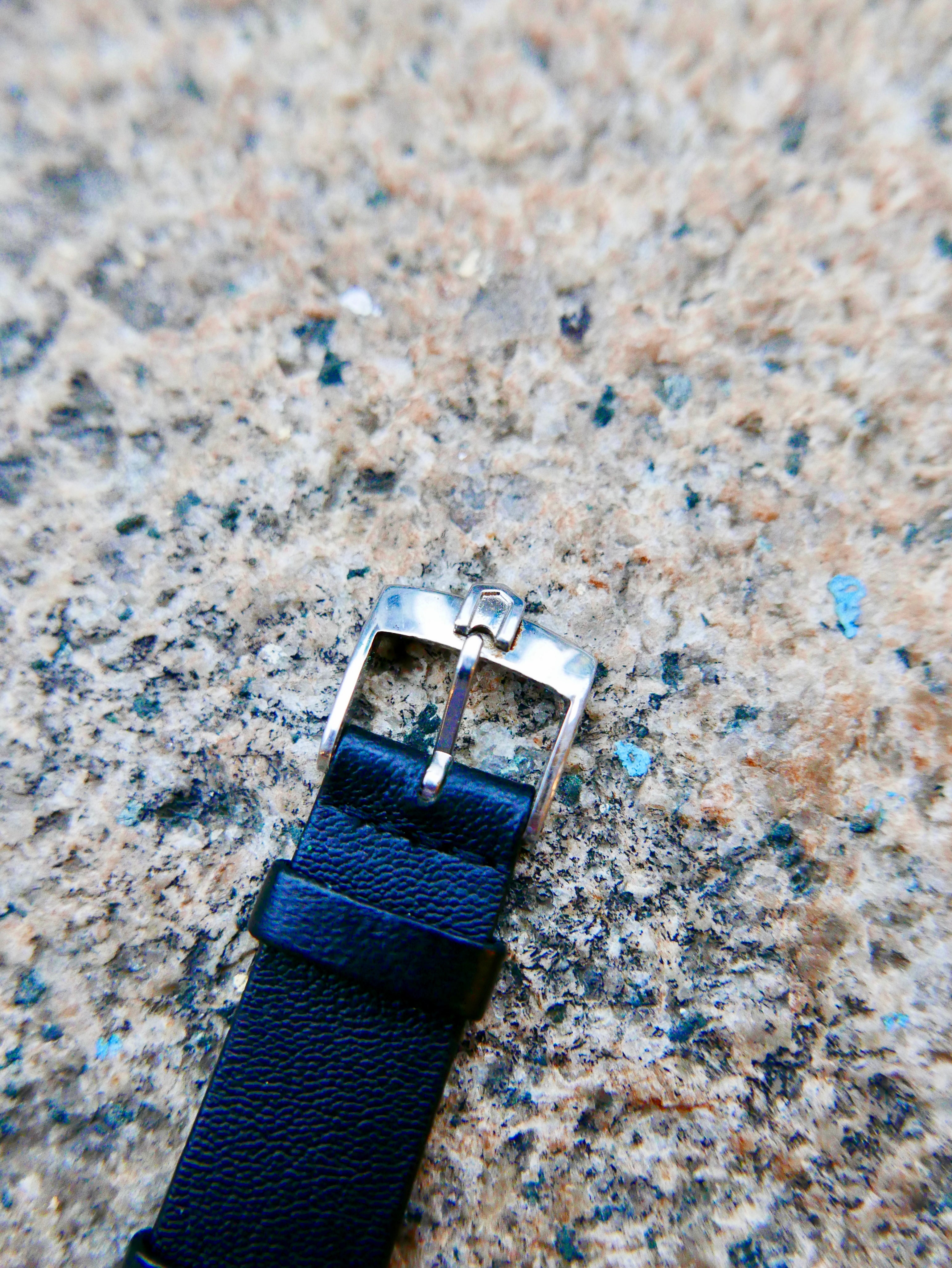 Vintage Watch | Universal Geneve White Shadow Rectangular Automatic 866105