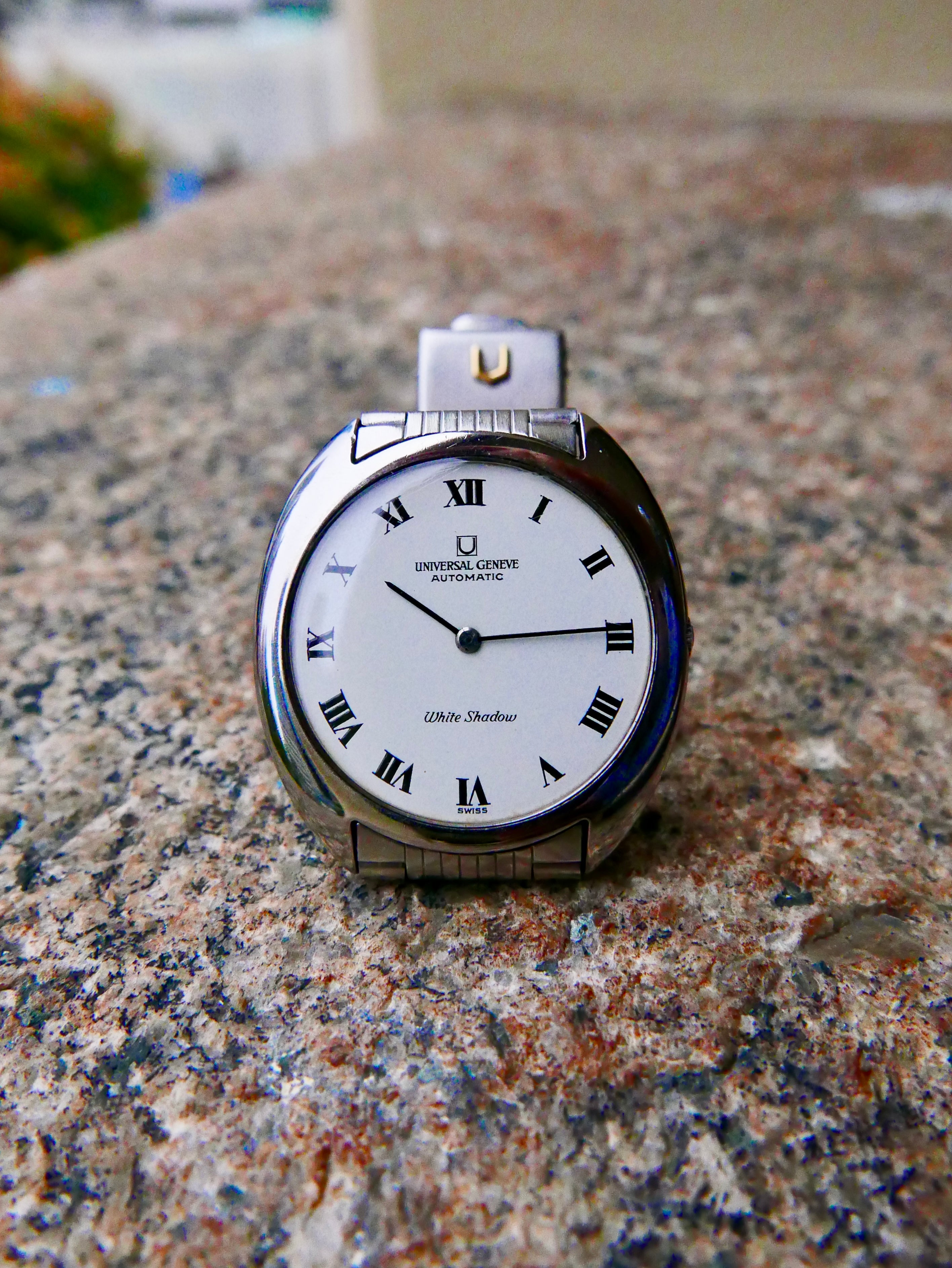 Universal Geneve White Shadow