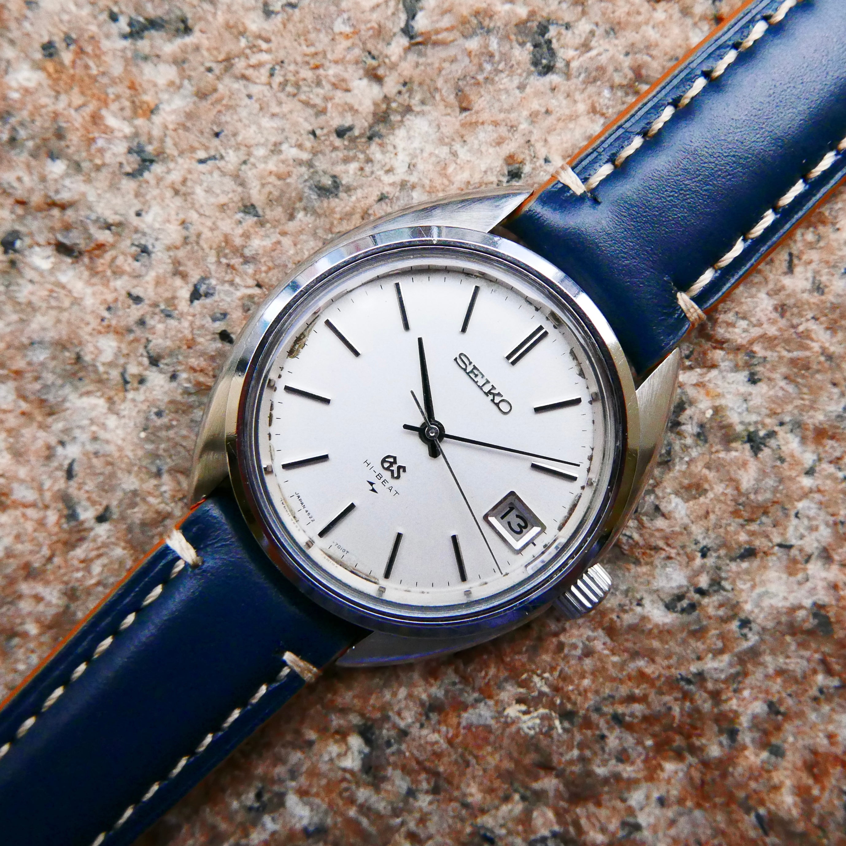 Vintage Watch | Grand Seiko 4522 Brushed Cushion Case