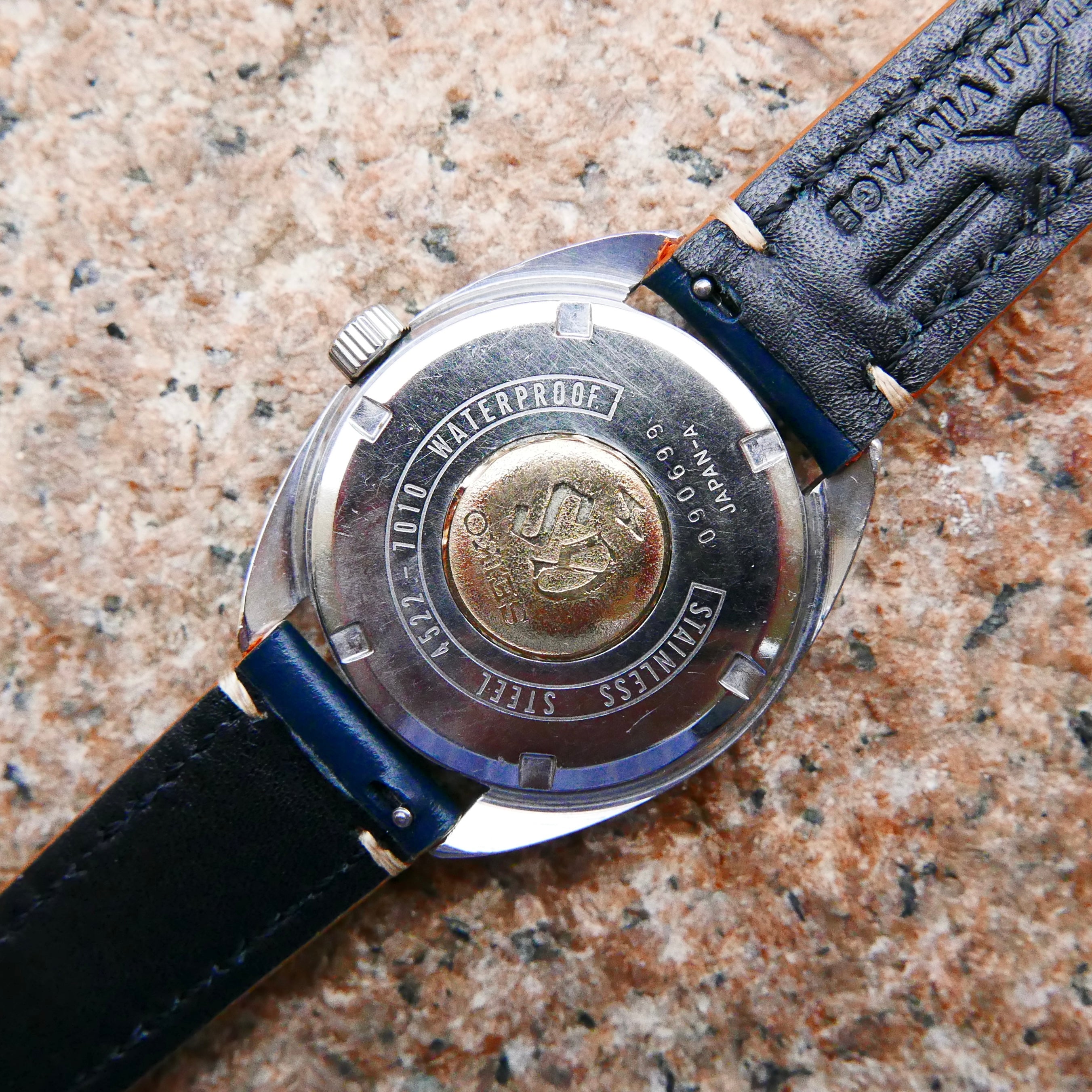 Vintage Watch | Grand Seiko 4522 Brushed Cushion Case