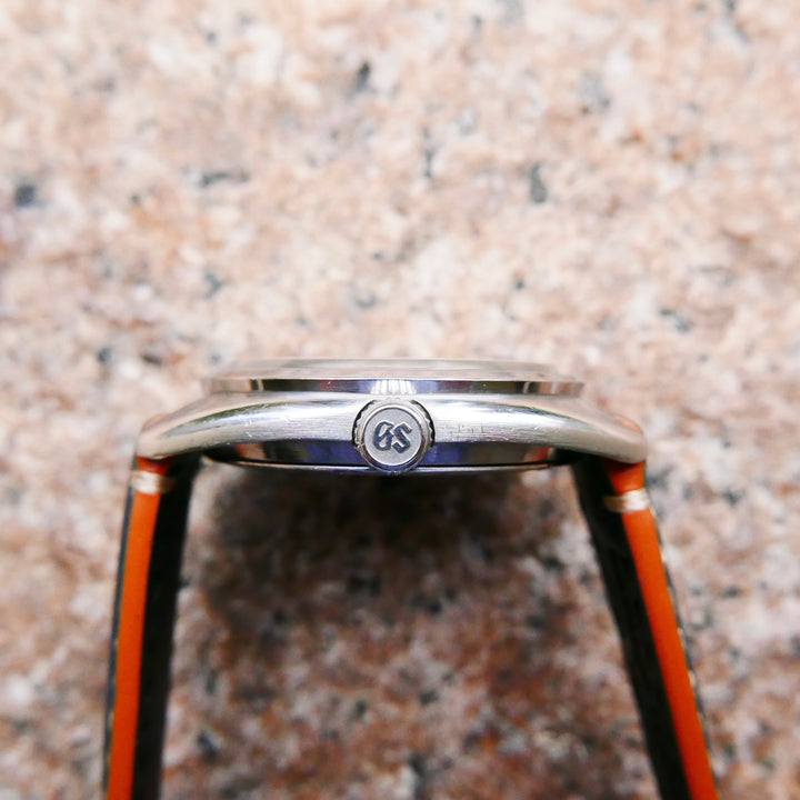 vintage-watch-grand-seiko-4522-brushed-cushion-case
