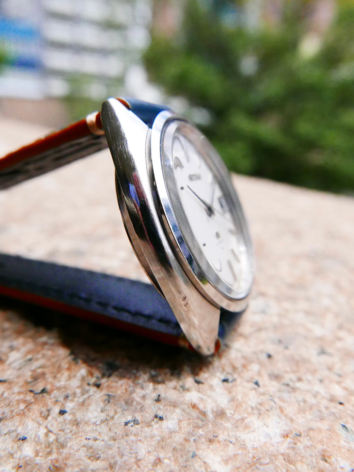 vintage-watch-grand-seiko-4522-brushed-cushion-case