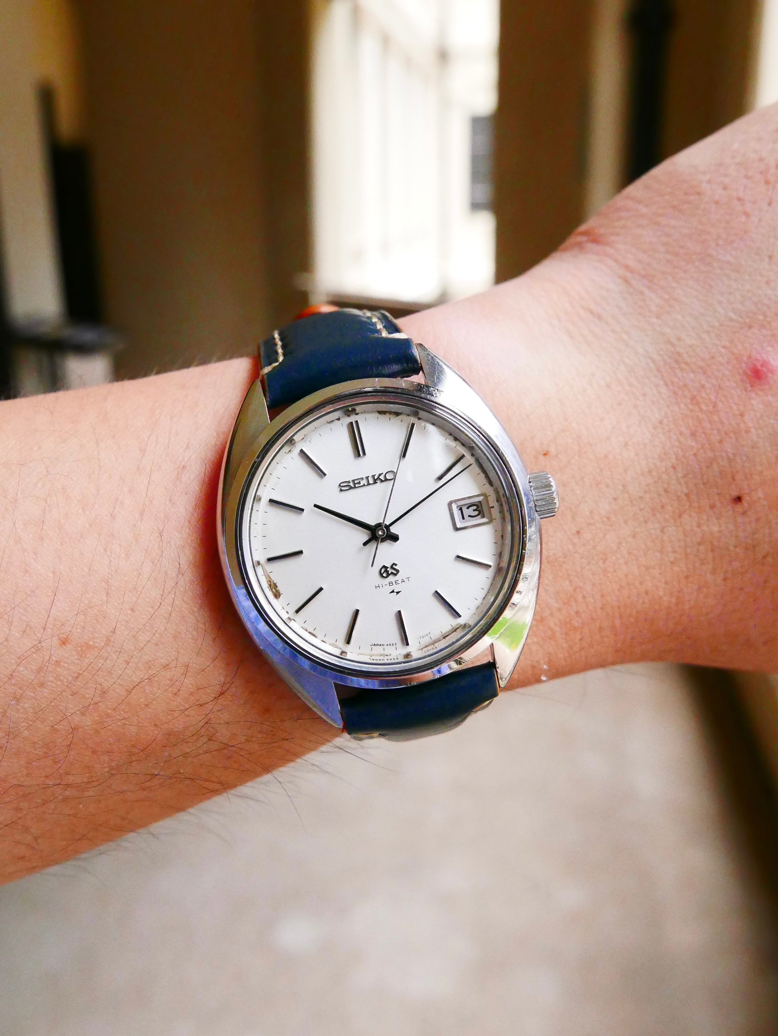 Vintage Watch | Grand Seiko 4522 Brushed Cushion Case