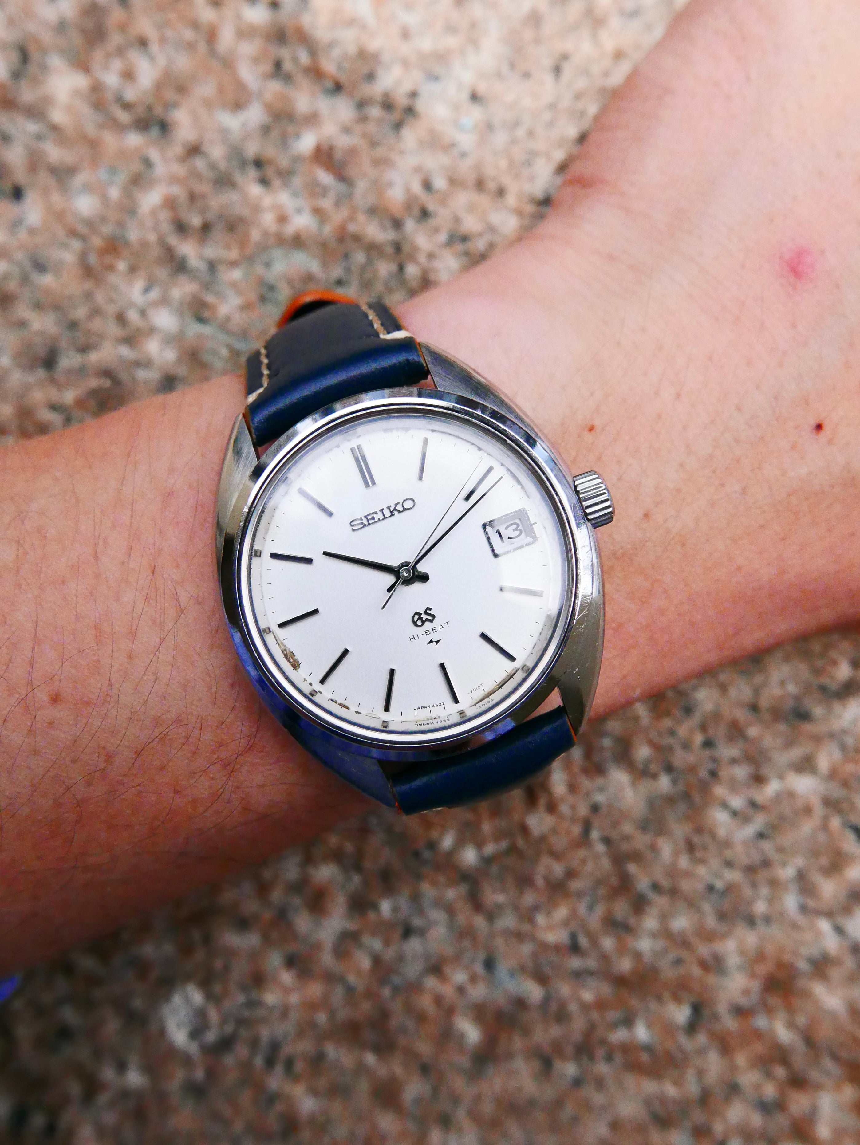 Vintage Watch | Grand Seiko 4522 Brushed Cushion Case