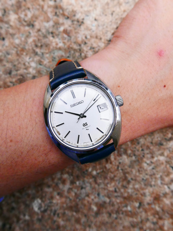 vintage-watch-grand-seiko-4522-brushed-cushion-case