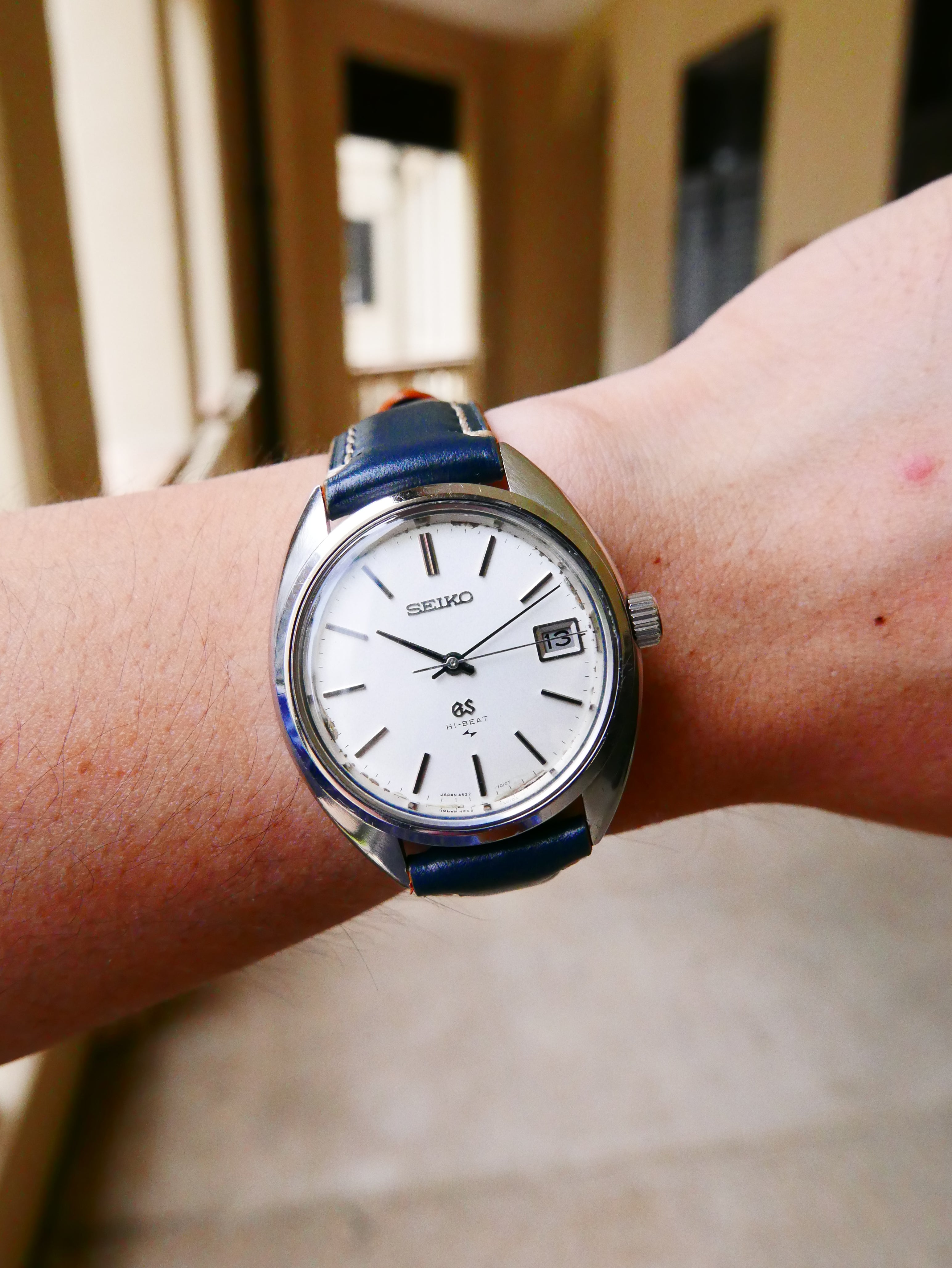 Vintage Watch | Grand Seiko 4522 Brushed Cushion Case