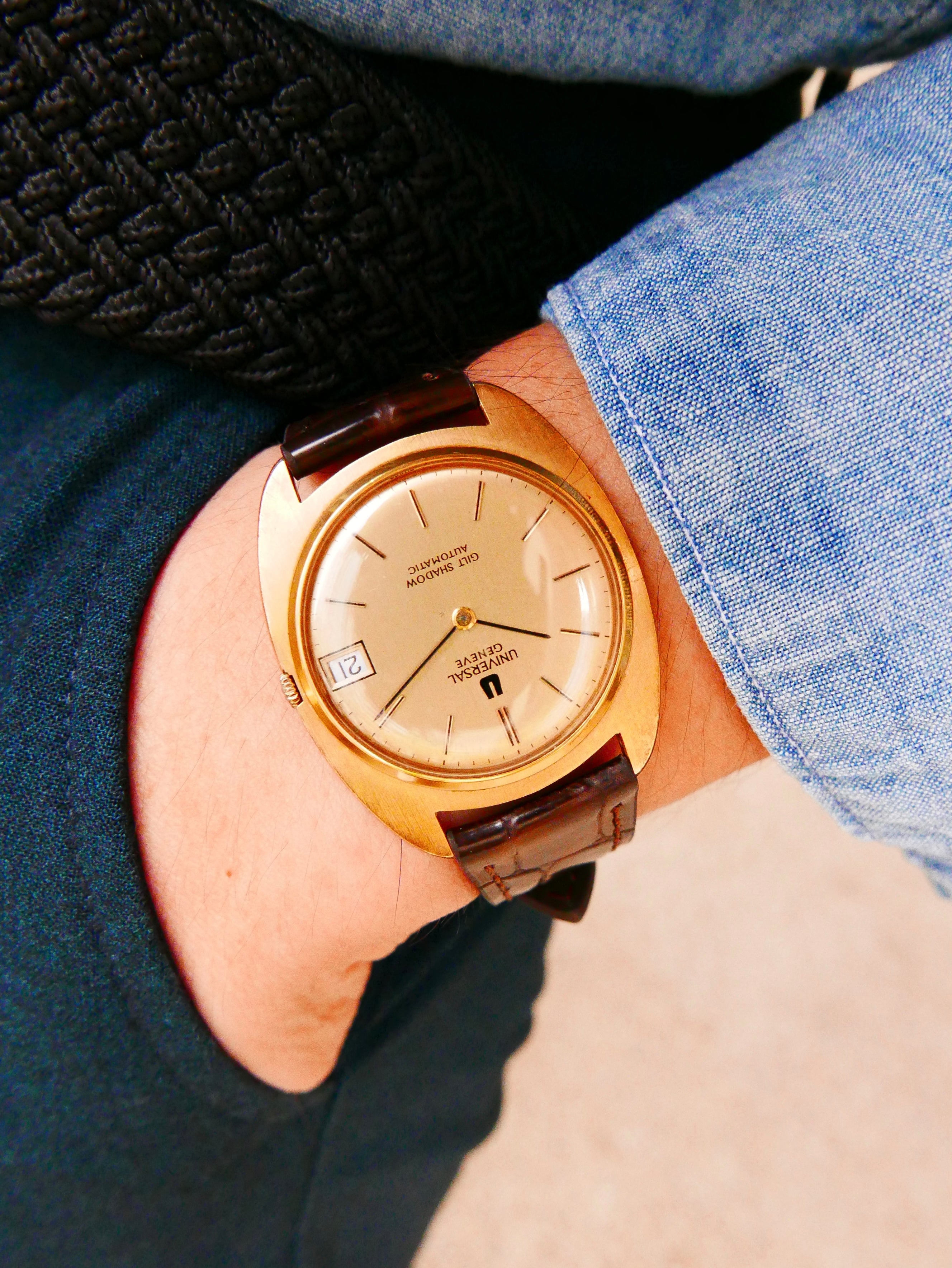 Vintage Watch | Universal Geneve Gilt Shadow Automatic 567103