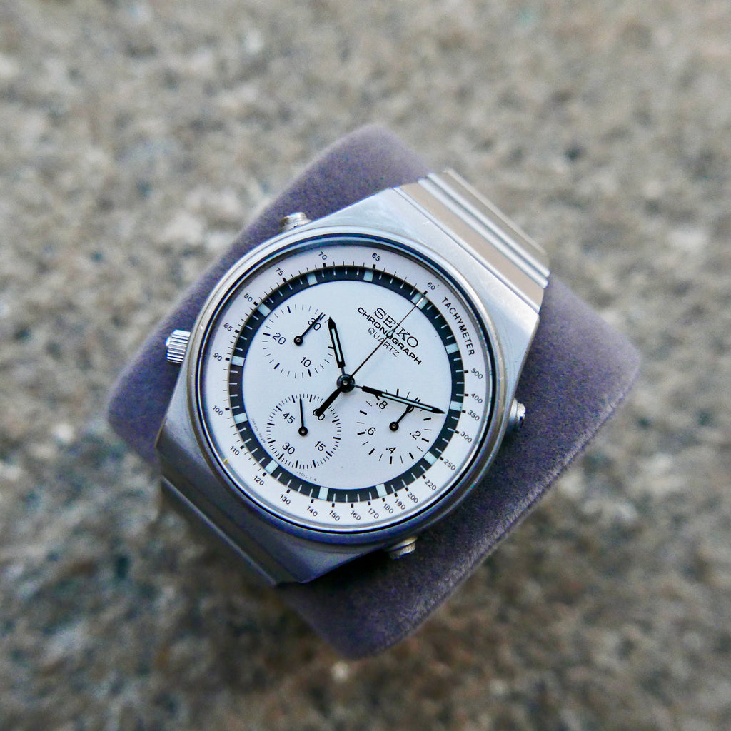 SEIKO スピードマスター 7A28-7010 　クロノグラフ　白文字盤 レビュー】セイコー 7A28-7010 スピードマスター クォーツ