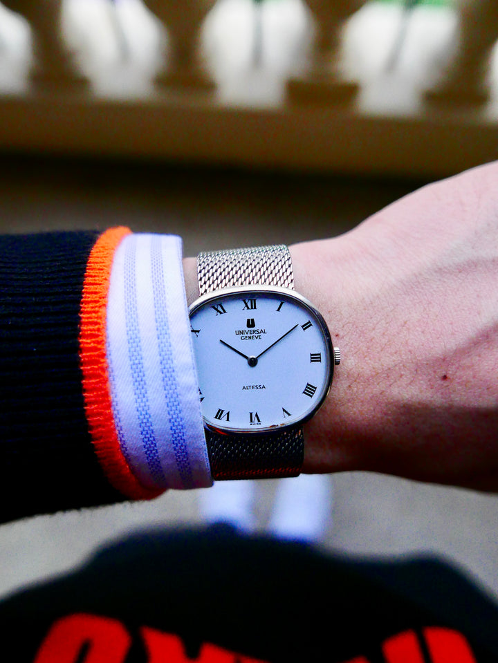 vintage-watch-vintage-universal-geneve-altessa-842125-horizontal-ellipse
