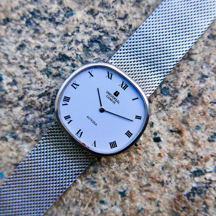 vintage-watch-vintage-universal-geneve-altessa-842125-horizontal-ellipse