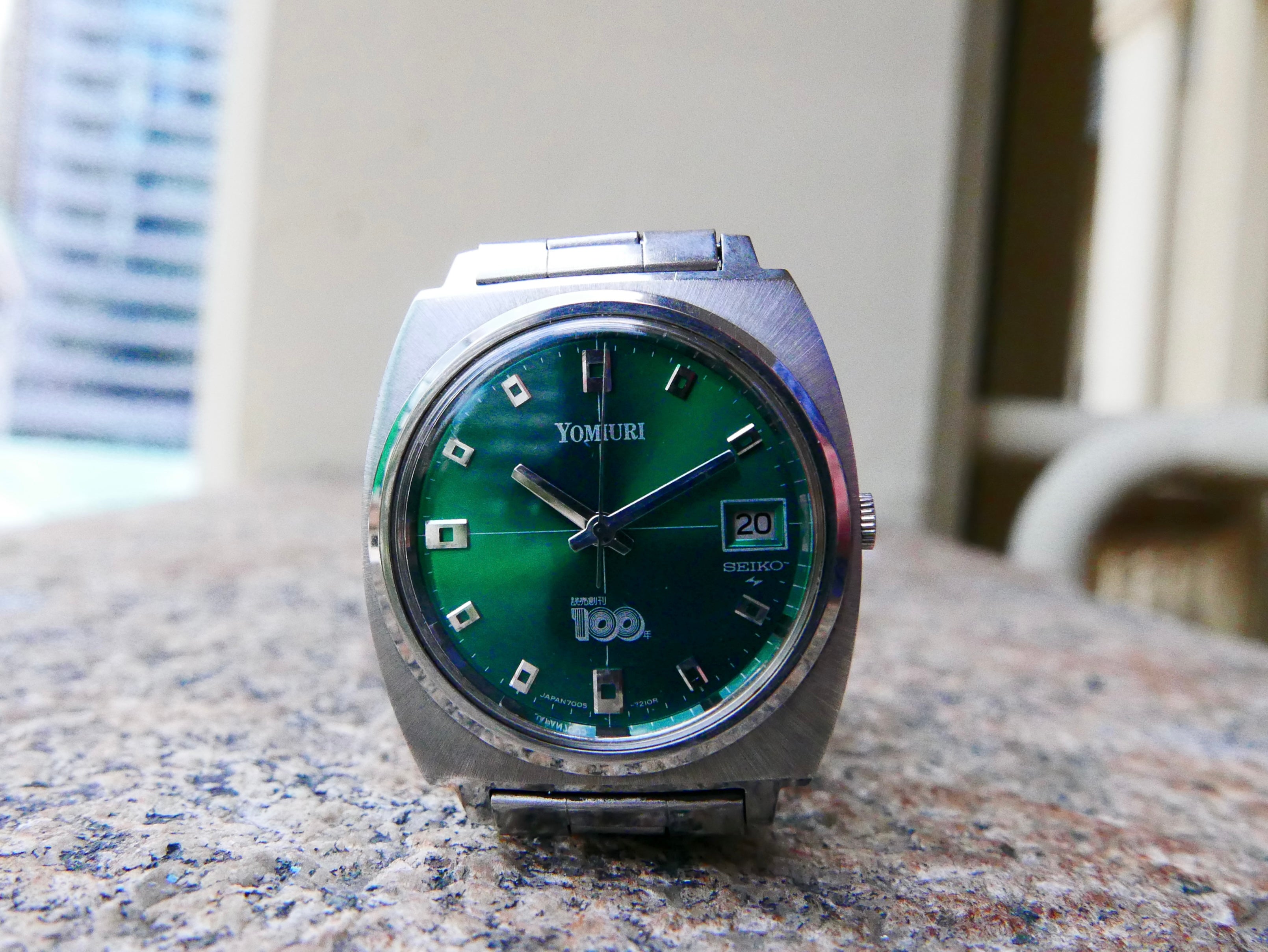 VINTAGE WATCH | Seiko 7005-7001 [Yomiuri Shimbun 100th Anniversary Emerald Dial] – Full Set with Original Box, Papers & Hang Tag