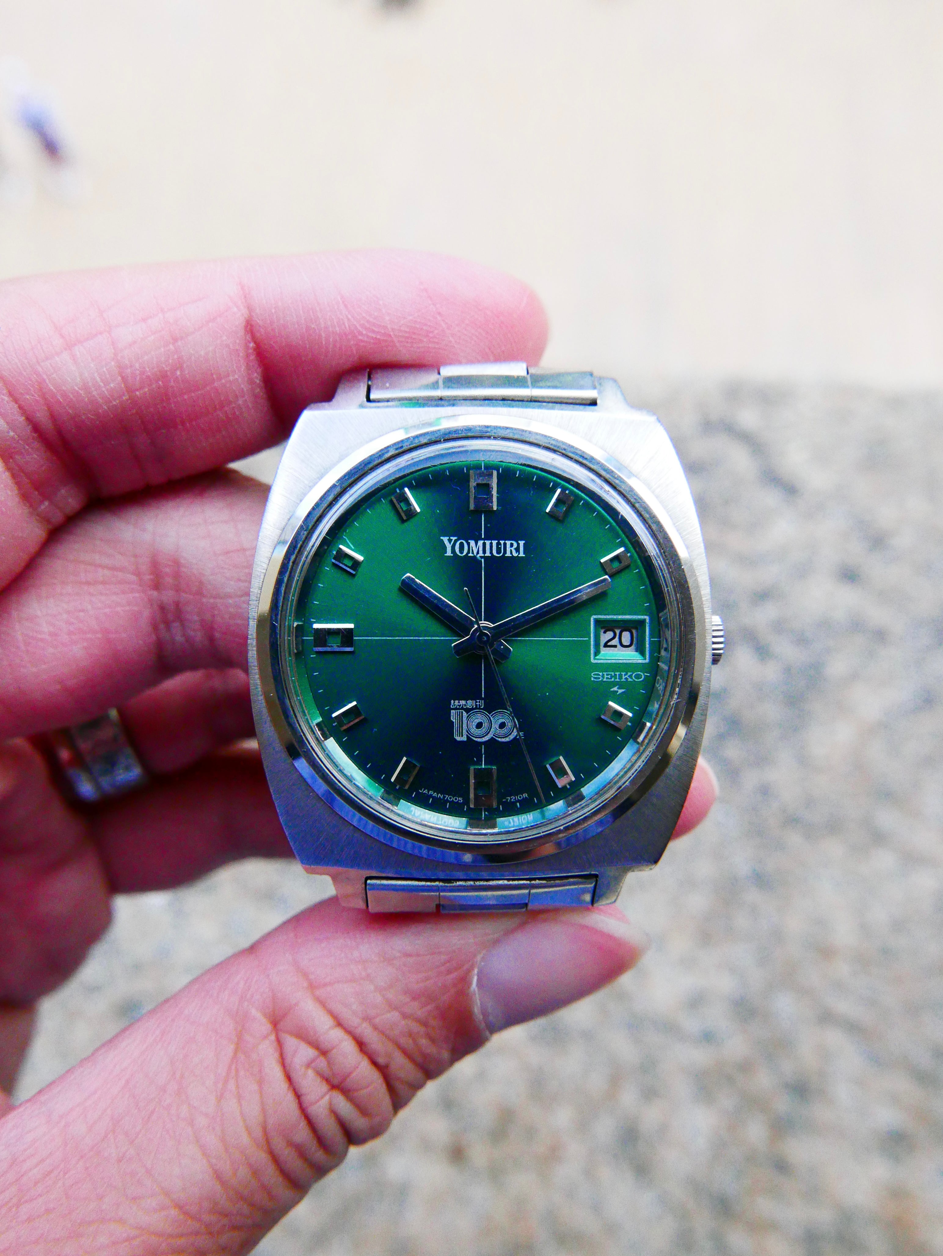 VINTAGE WATCH | Seiko 7005-7001 [Yomiuri Shimbun 100th Anniversary Emerald Dial] – Full Set with Original Box, Papers & Hang Tag