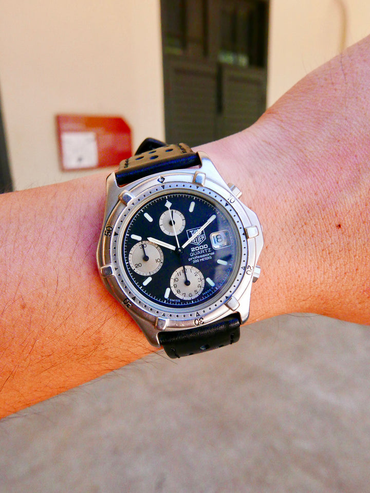 vintage-watch-tag-heuer-2000-quartz-professional-chronograph