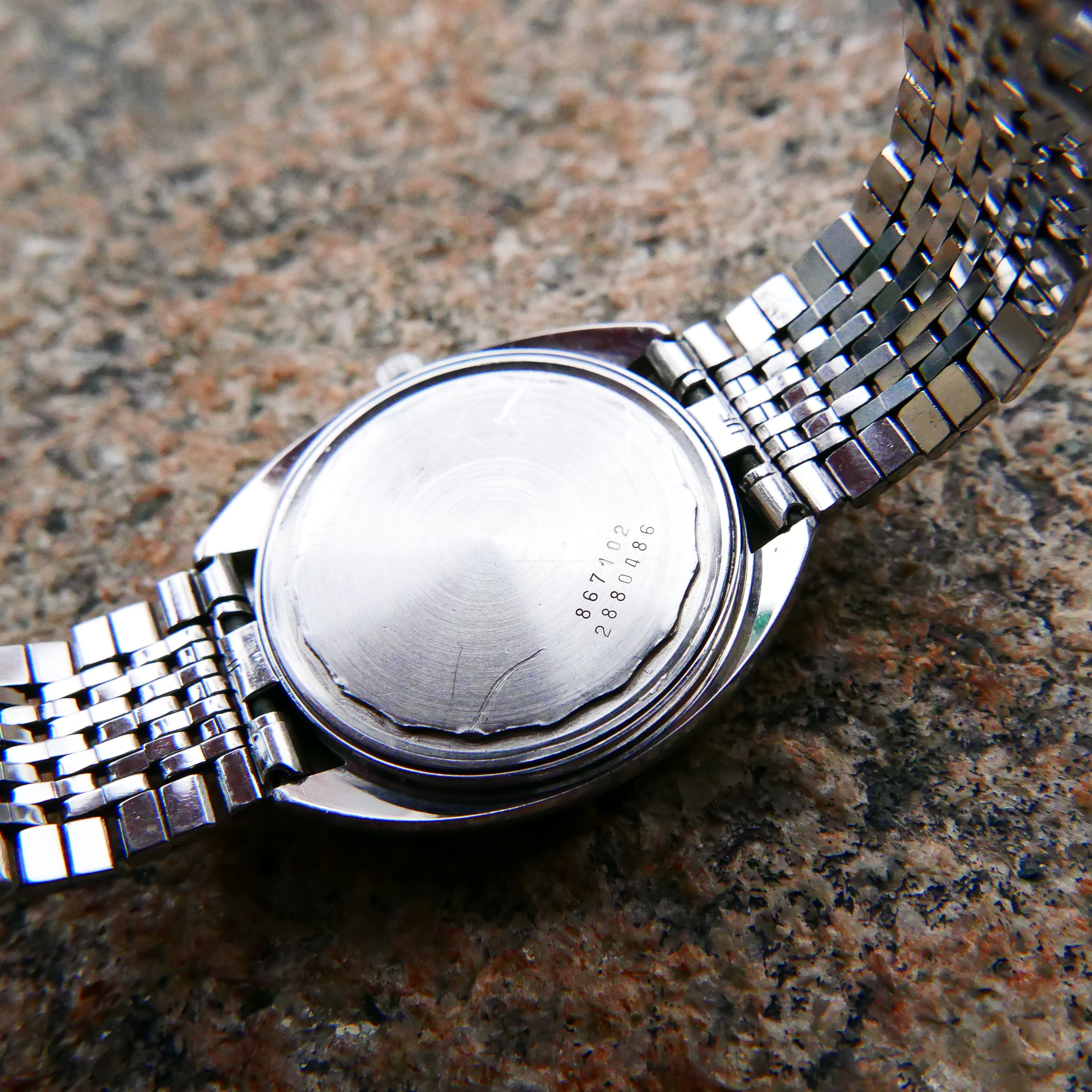 Vintage Watch | Universal Geneve White Shadow Automatic 867102 (With Certificate & Paper)