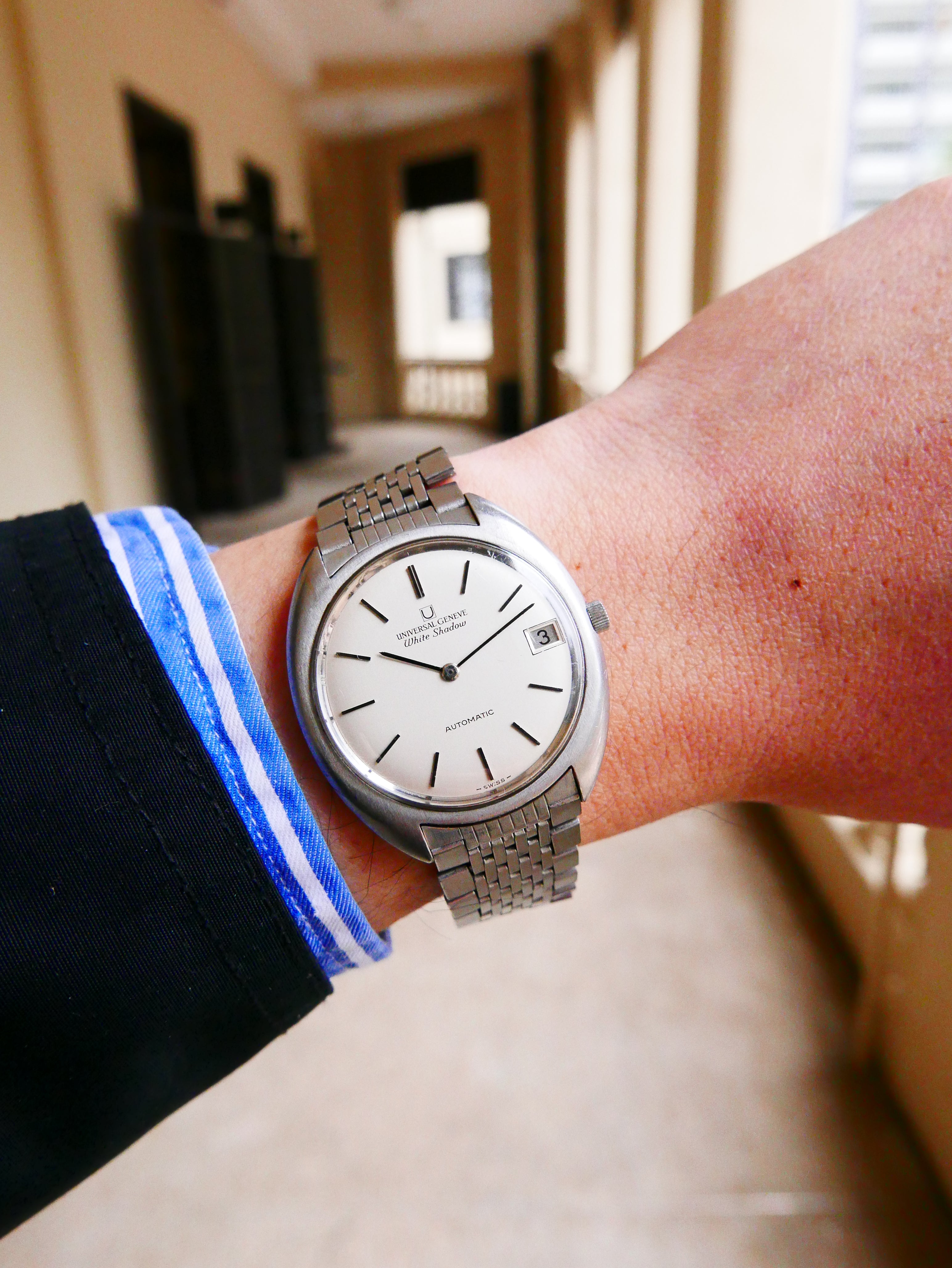 Vintage Watch | Universal Geneve White Shadow Automatic 867102 (With Certificate & Paper)