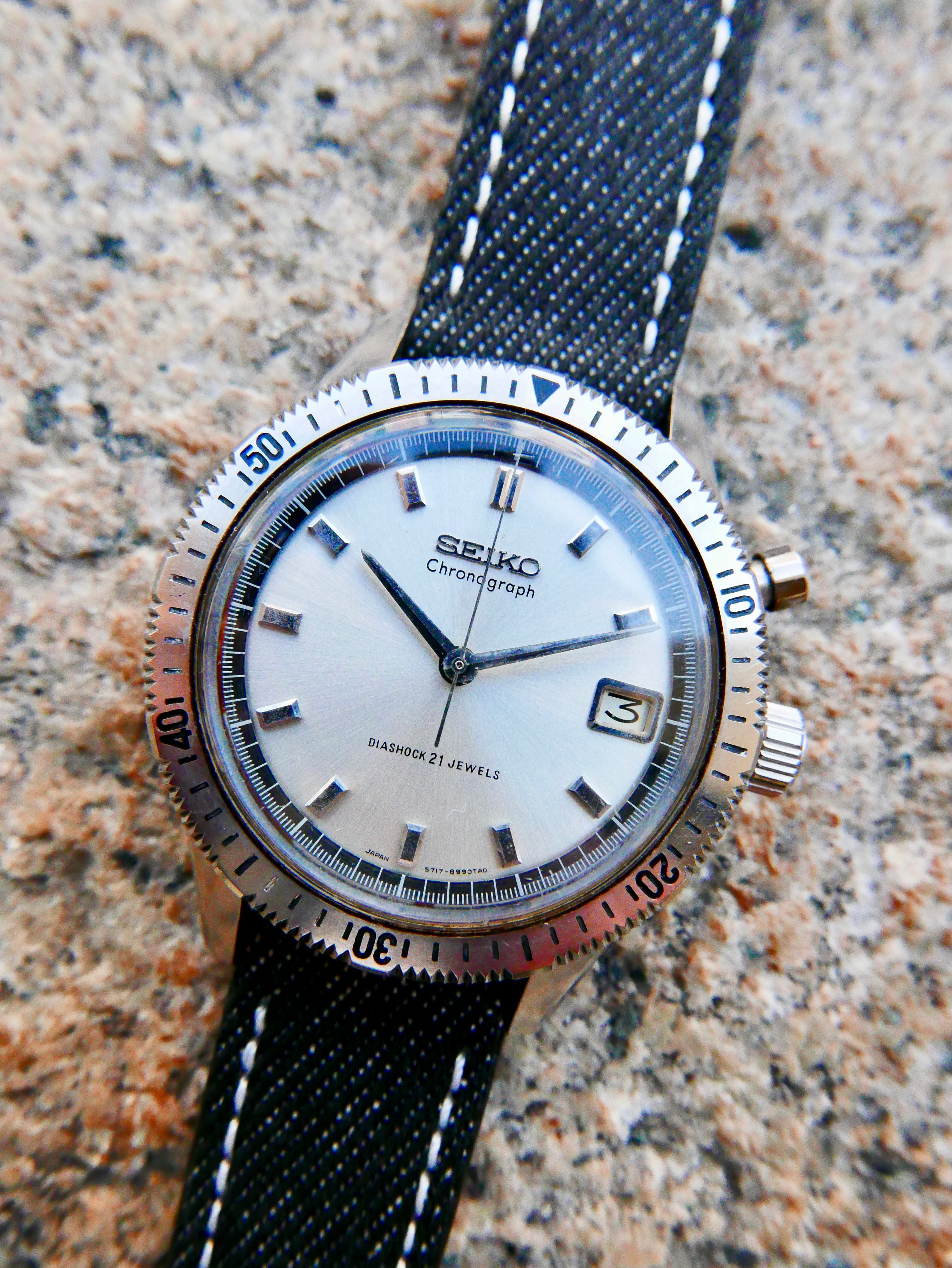 Vintage Watch | Seiko 5717-8990 Chronograph (Crown Chronograph)