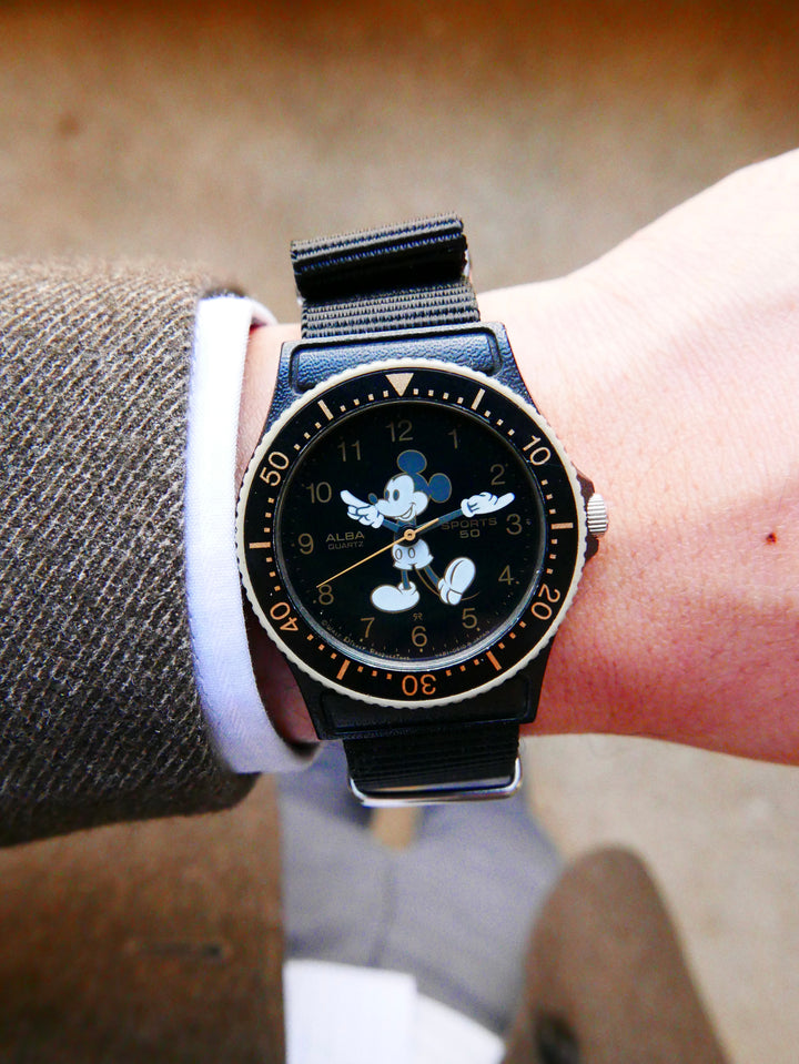 vintage-watch-seiko-alba-sports-50-mickey-mouse-quartz