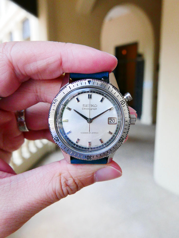 vintage-watch-seiko-5717-8990-chronograph-crown-chronograph