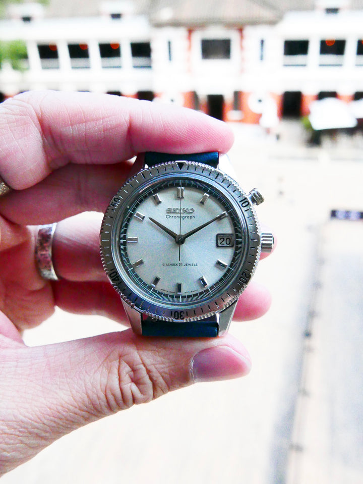vintage-watch-seiko-5717-8990-chronograph-crown-chronograph