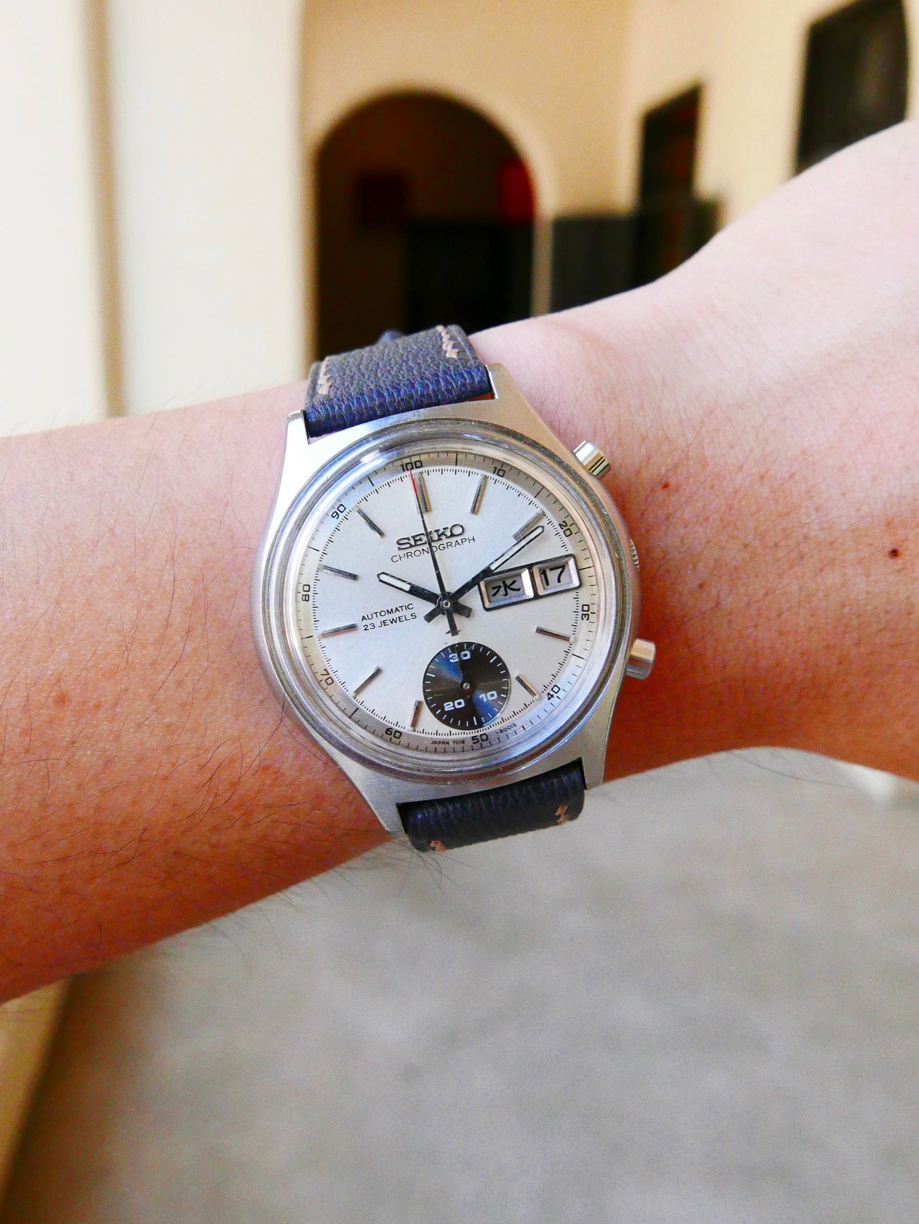 Vintage Seiko Chronograph 7018-8000 "One-Eyed Panda"