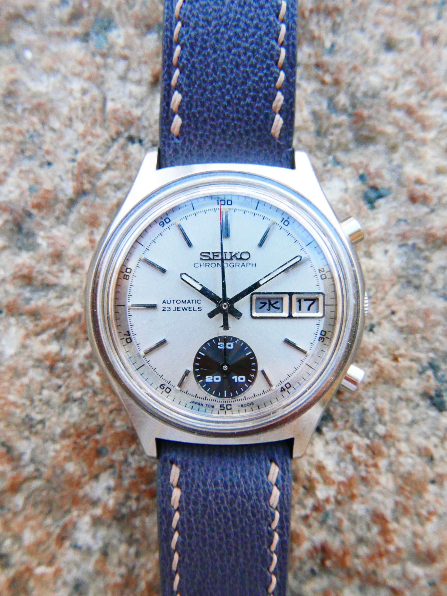 Vintage Seiko Chronograph 7018-8000 "One-Eyed Panda"