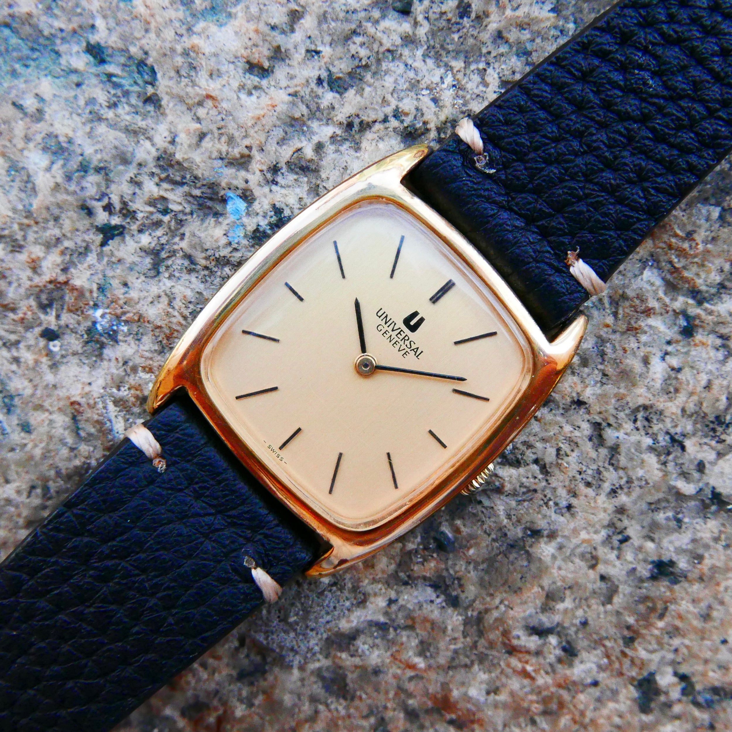 Vintage Watch | Universal Genève 542114 [Original Buckle]