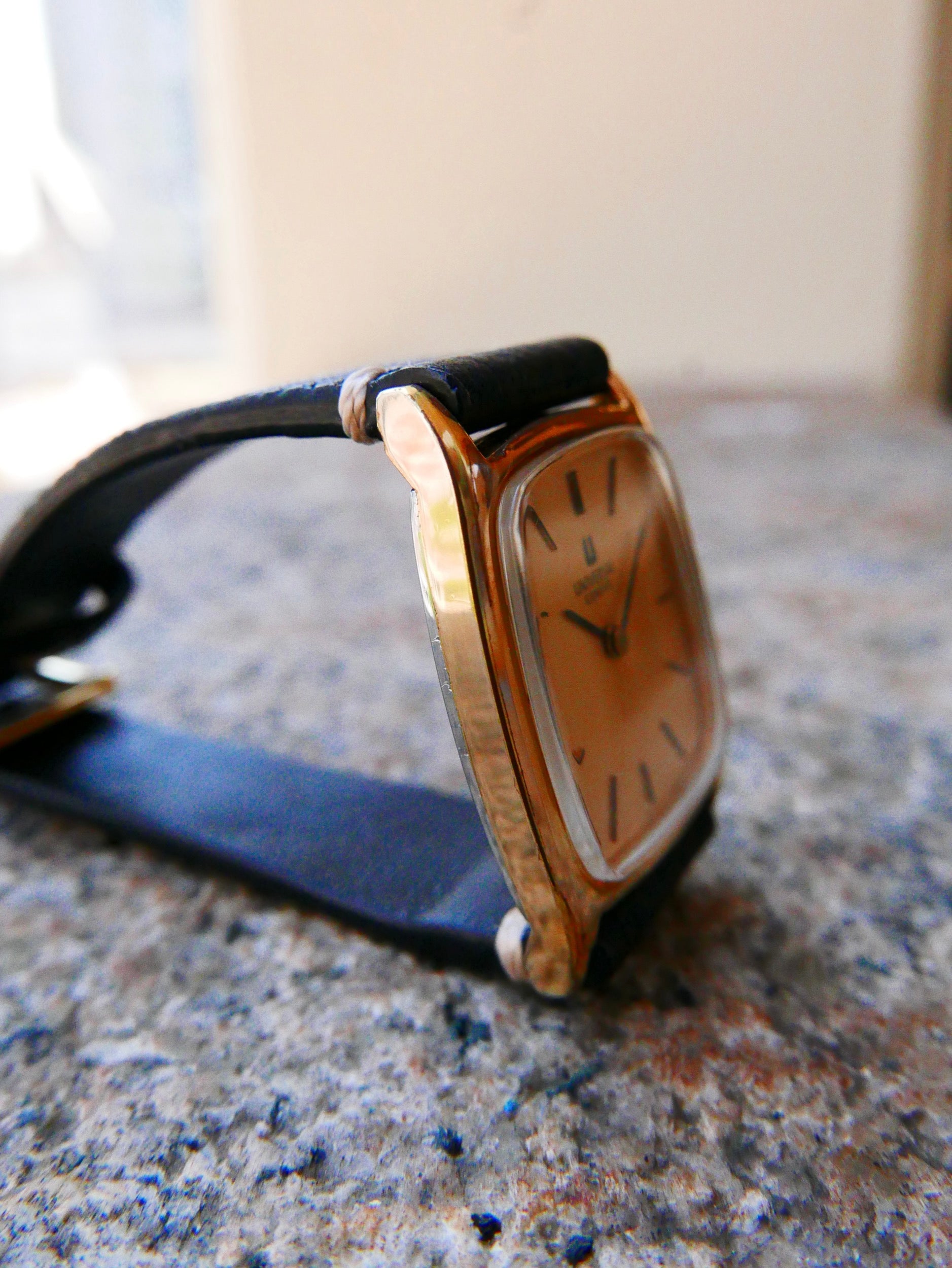 Vintage Watch | Universal Genève 542114 [Original Buckle]