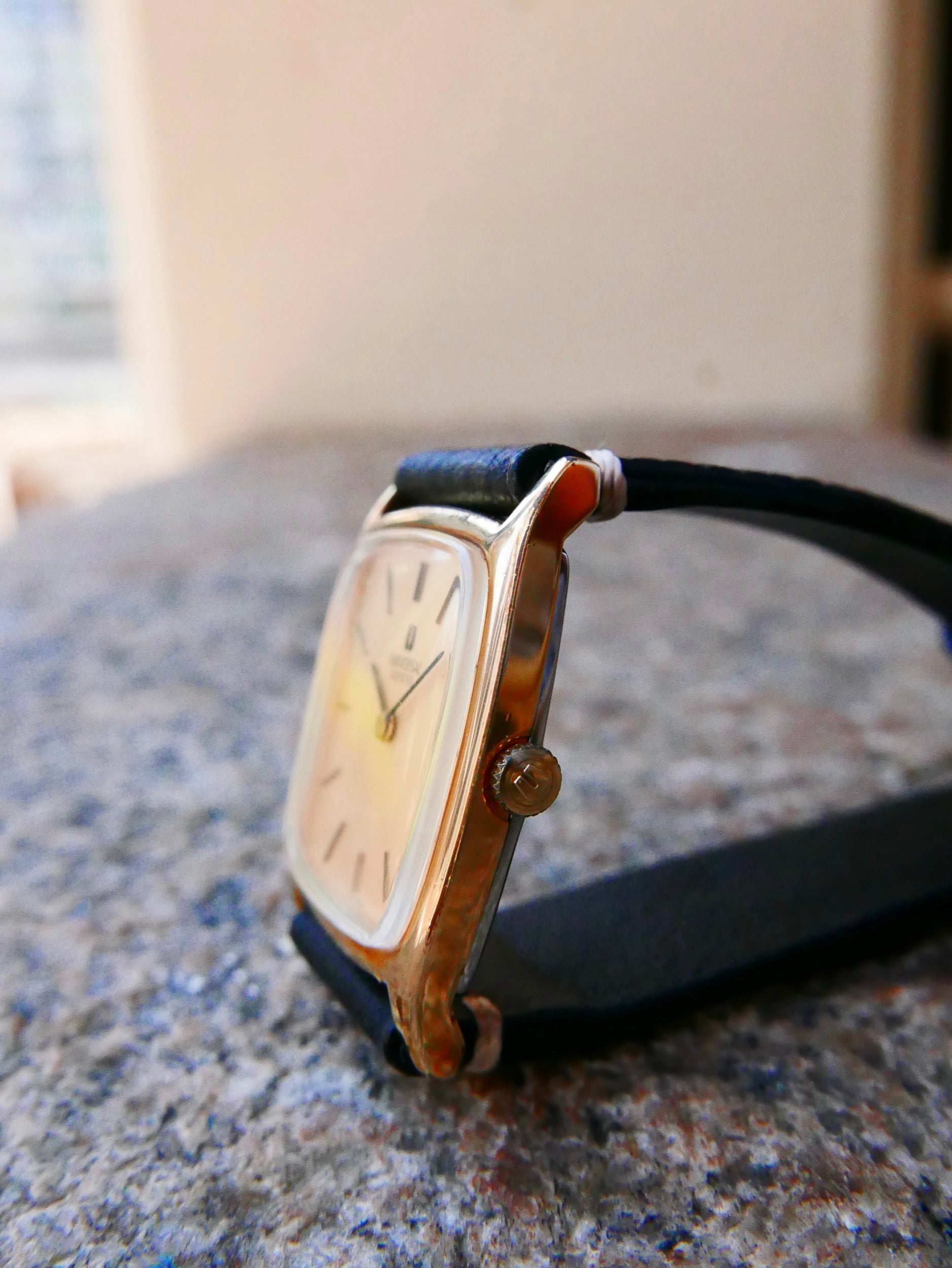 Vintage Watch | Universal Genève 542114 [Original Buckle]