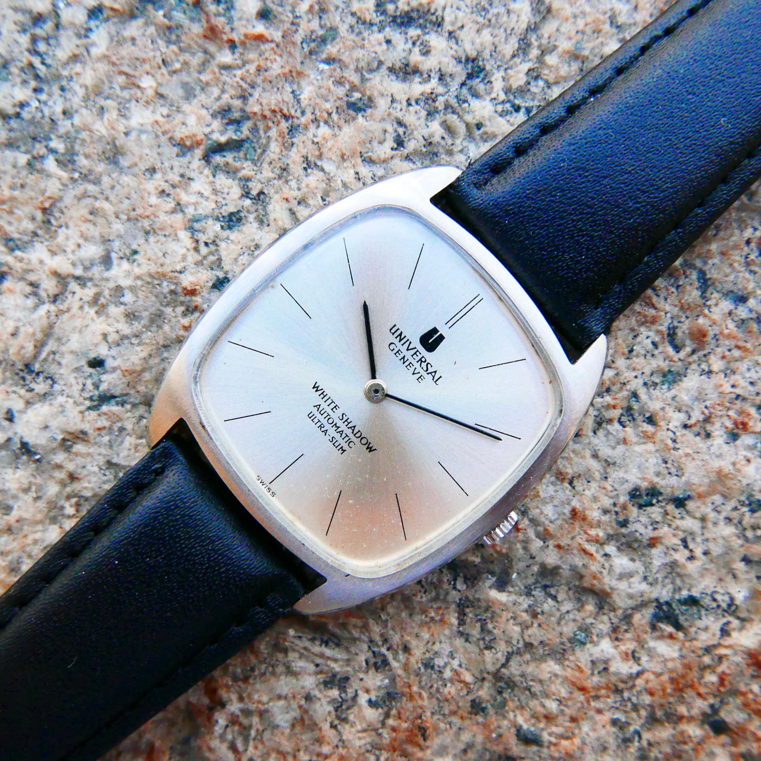 Universal_Geneve_White_Shadow_Retangular_1.jpg