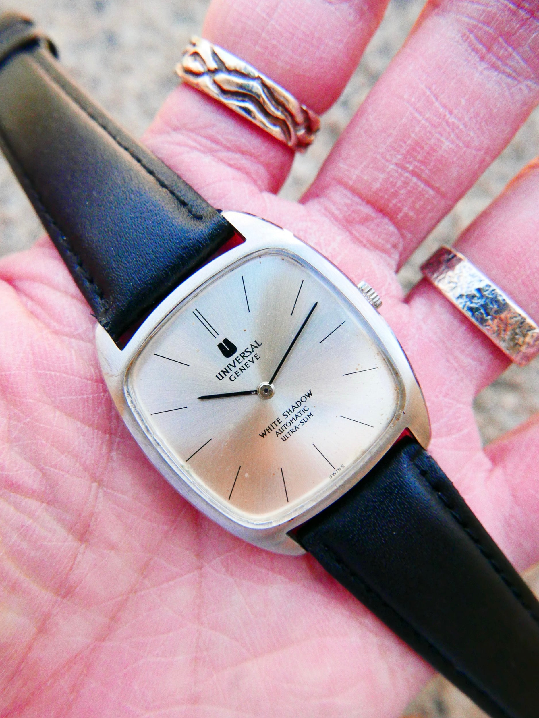 Universal_Geneve_White_Shadow_Retangular_12.jpg
