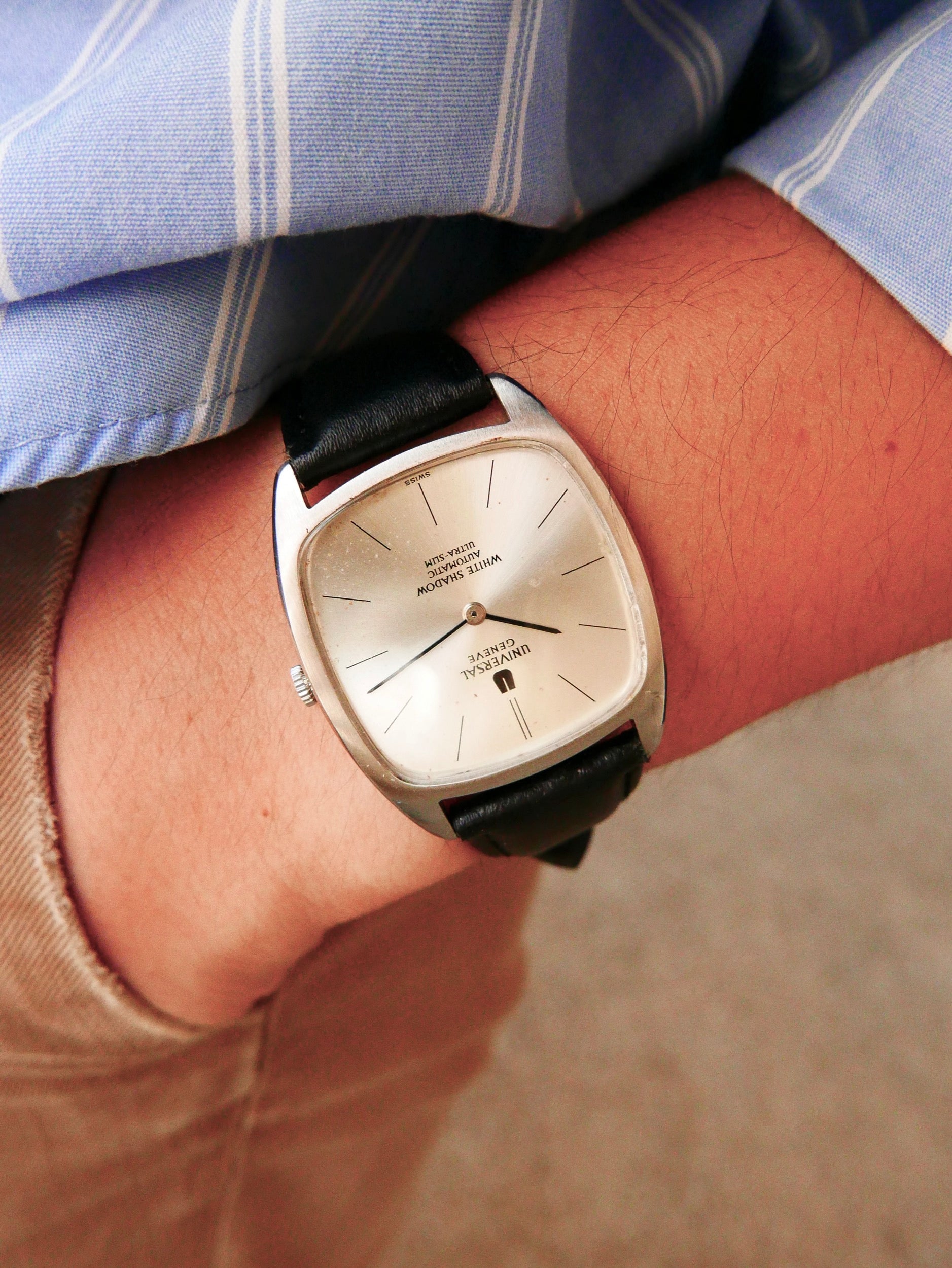 Universal_Geneve_White_Shadow_Retangular_21.jpg