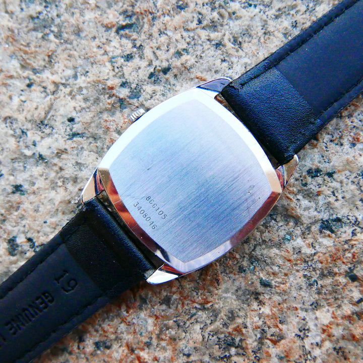 Universal_Geneve_White_Shadow_Retangular_5.jpg