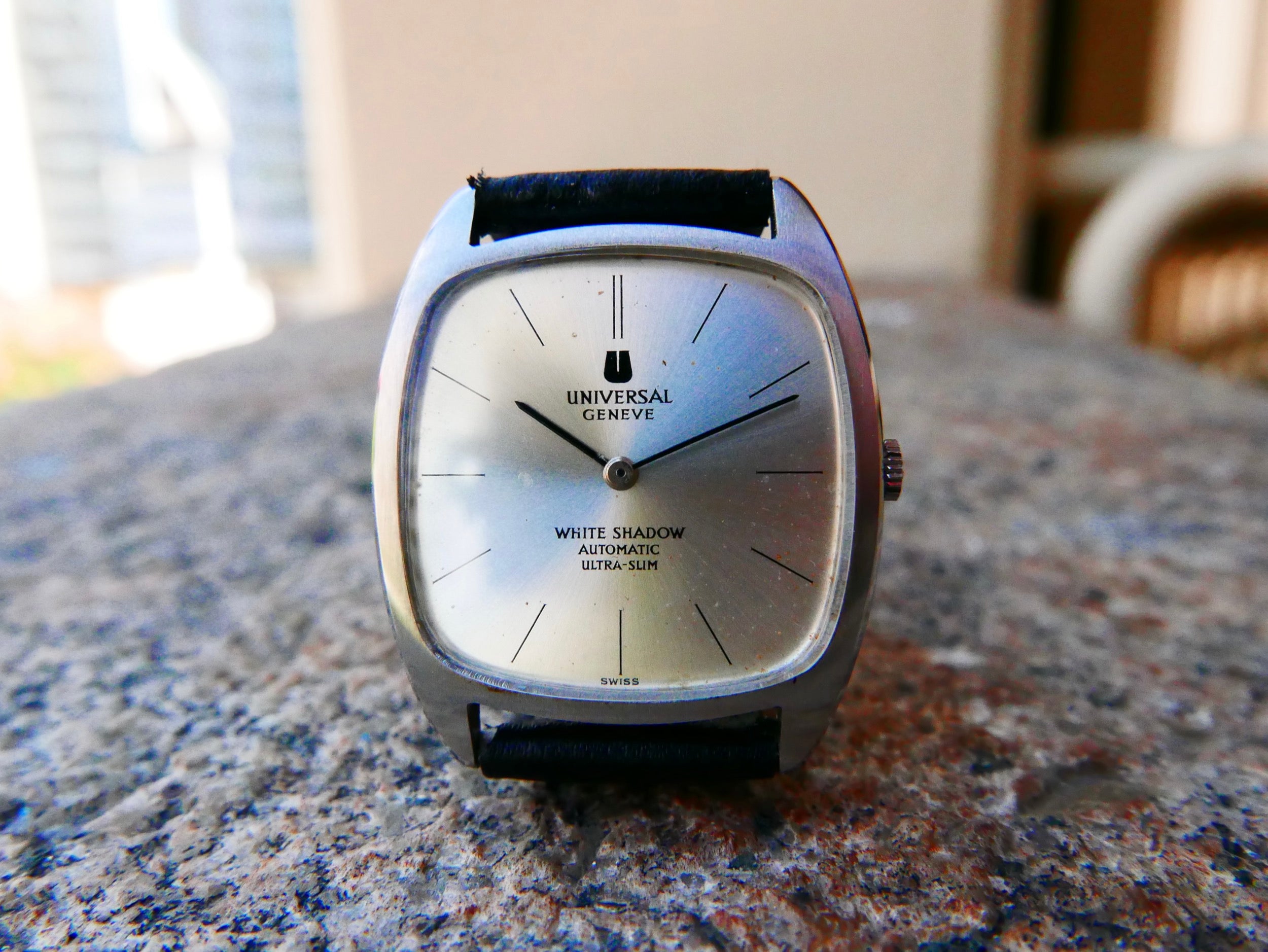 Universal_Geneve_White_Shadow_Retangular_6.jpg