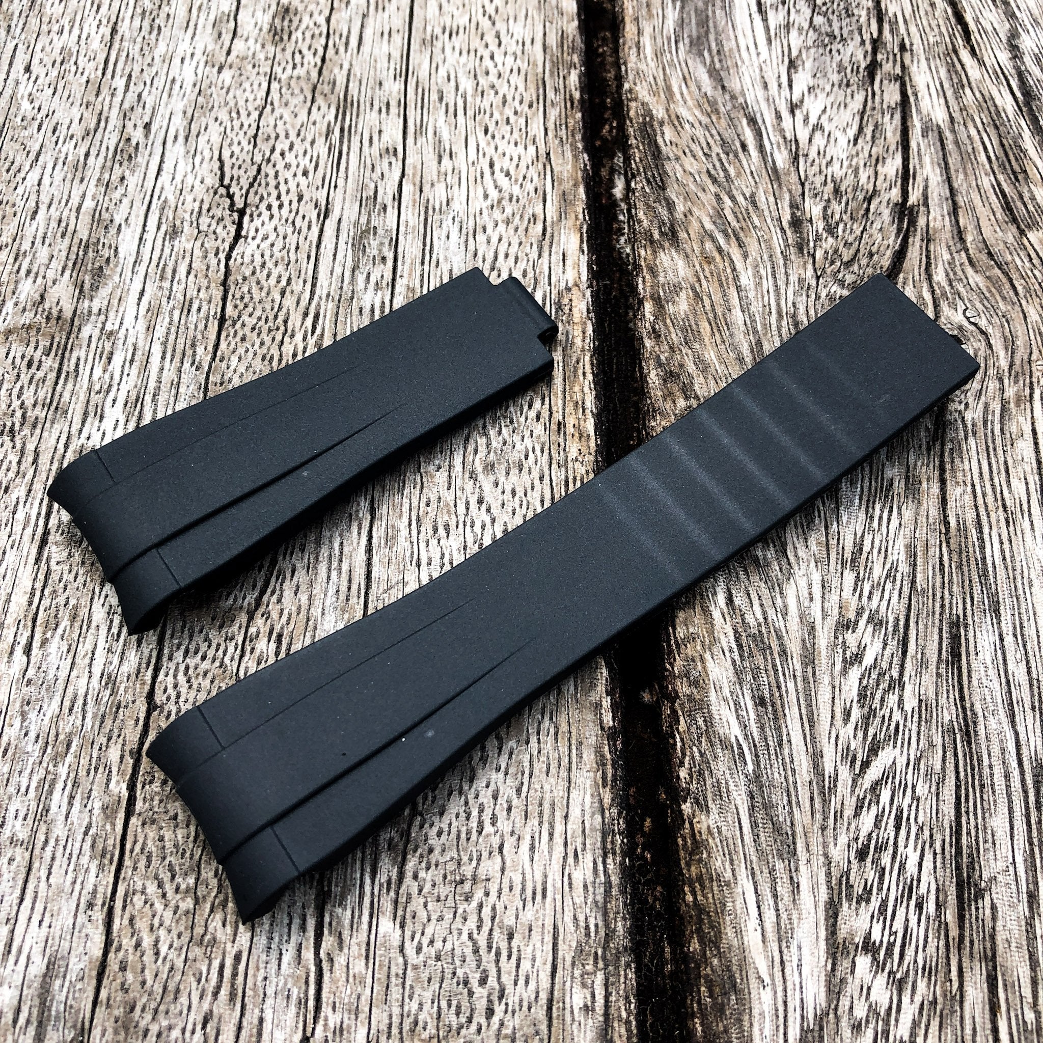 Aqua Series | Black Rubber Watch Strap For Rolex with Curved End - Samurai Vintage Co.