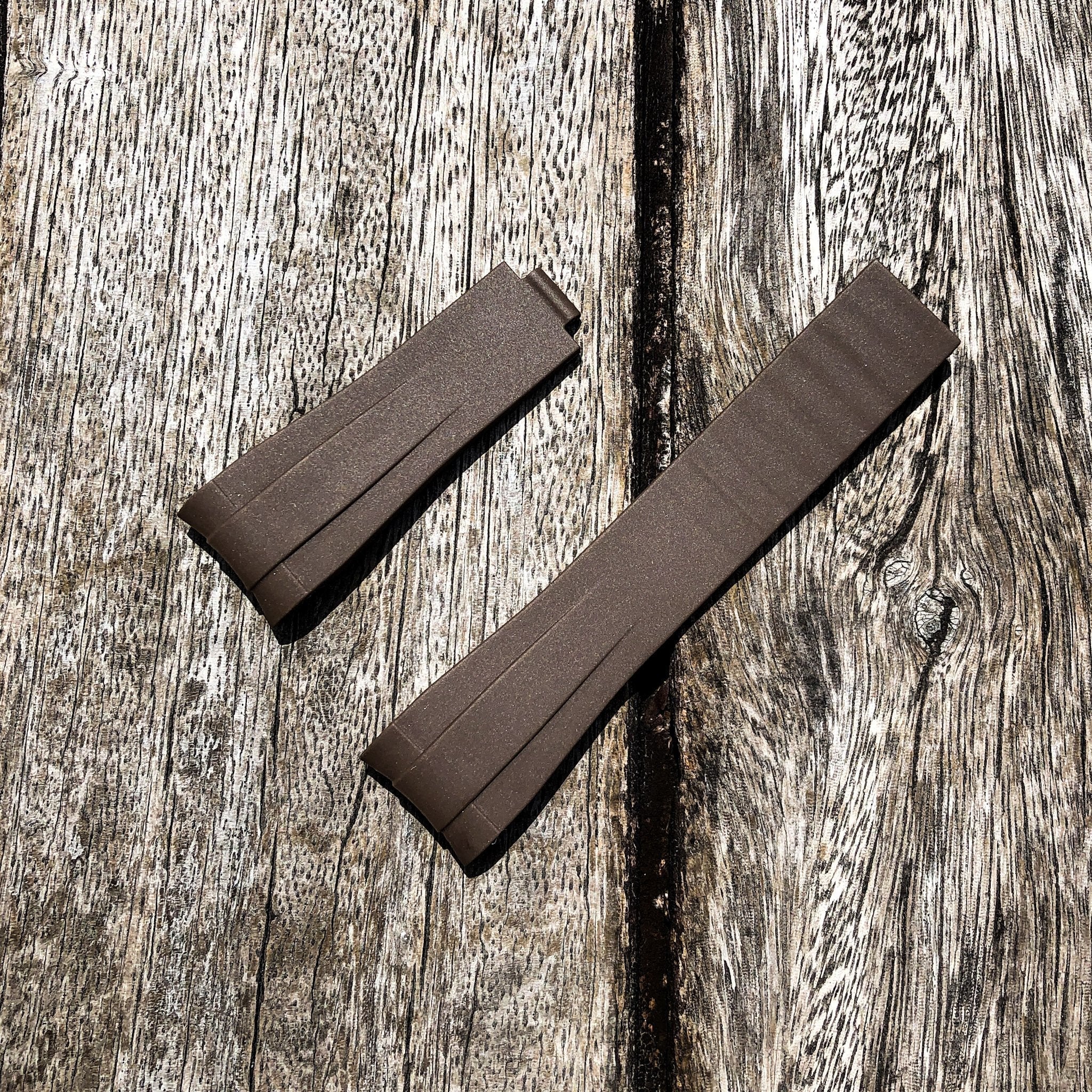 Aqua Series | Brown Rubber Watch Strap For Rolex with Curved End - Samurai Vintage Co.